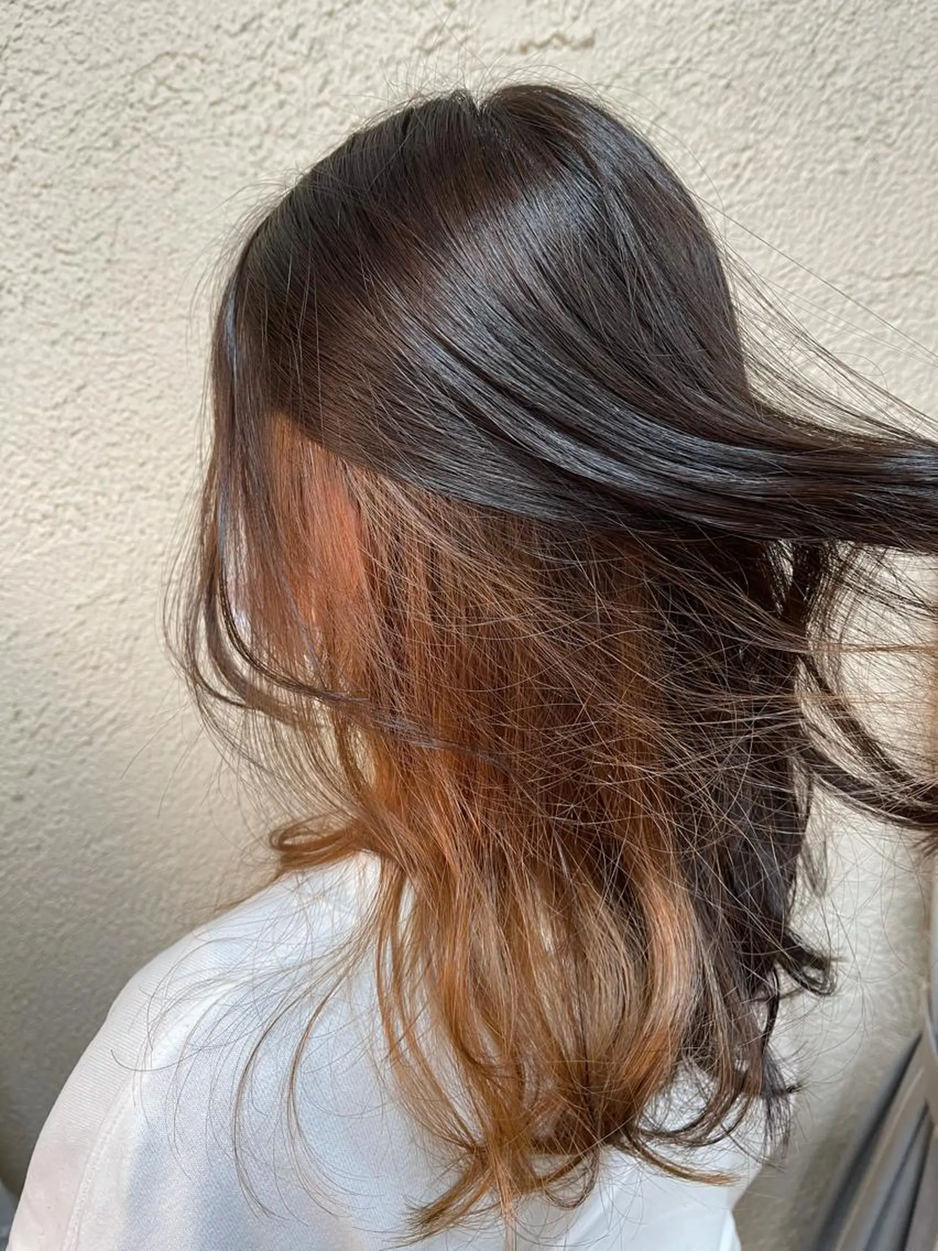 カラー インナーカラー 磧本 祐里恵のヘアスタイル