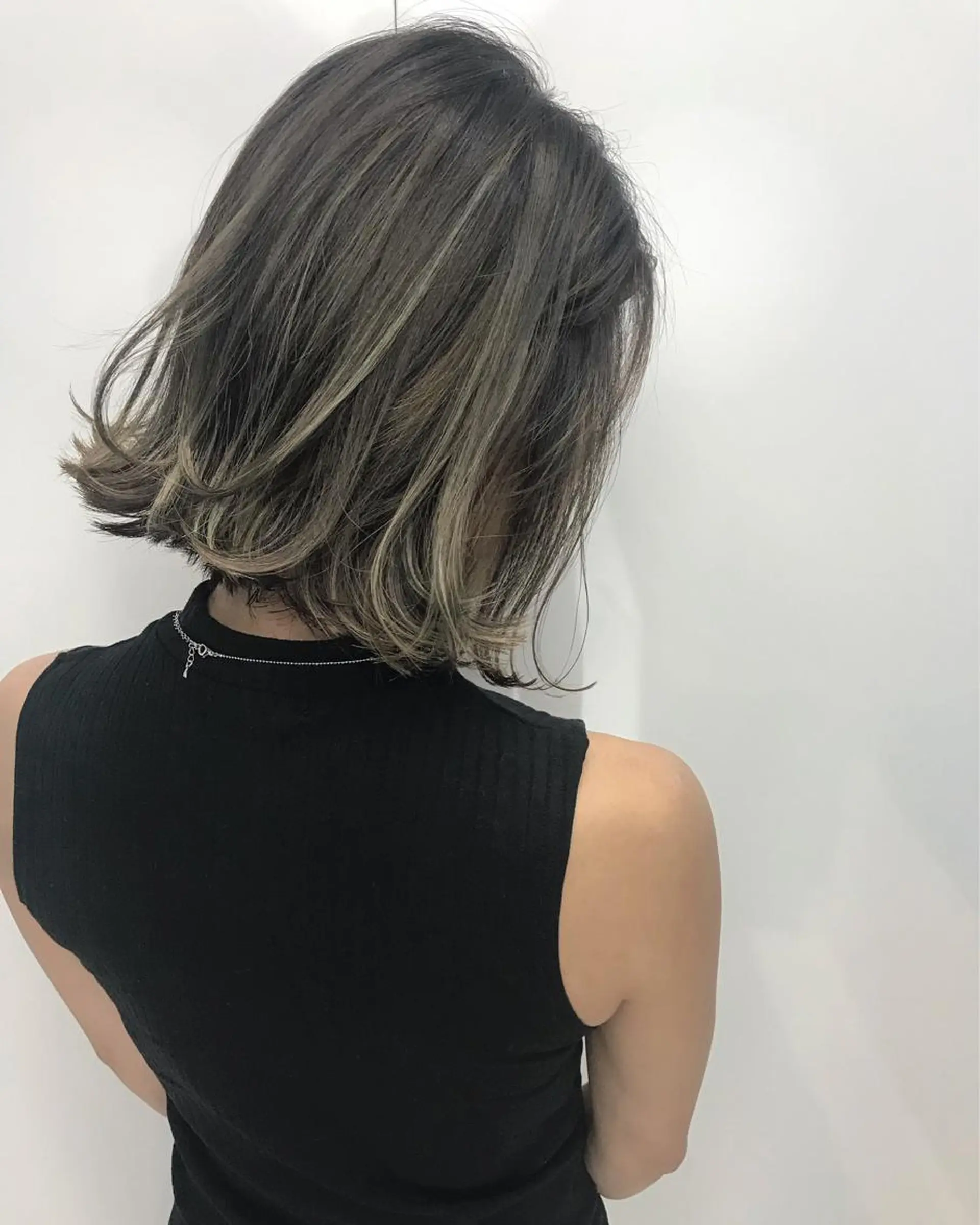 ショート カラー ハイライトカラー ハイライト 外ハネヘア Rubik's 茶屋町原田のヘアスタイル