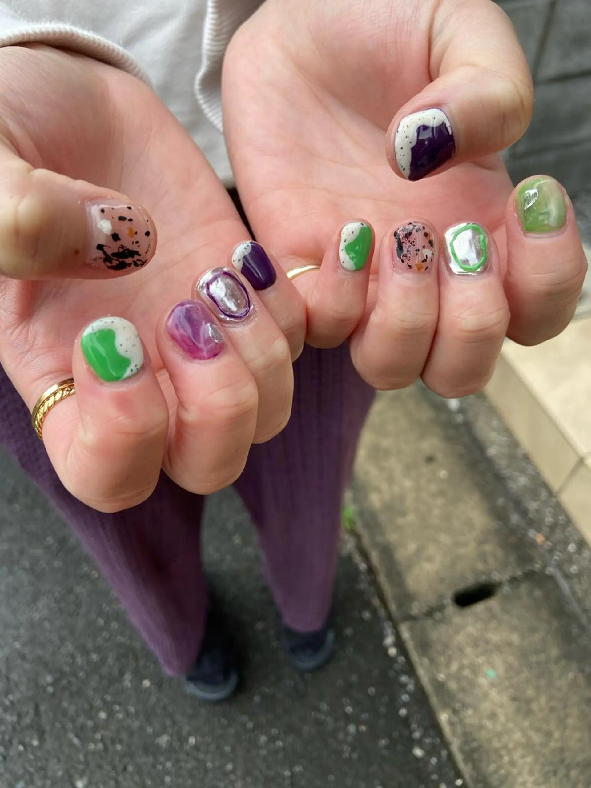 ネイル アートネイル グリーン 韓国ネイル ニュアンスネイル ショートネイル . unffのネイルデザイン