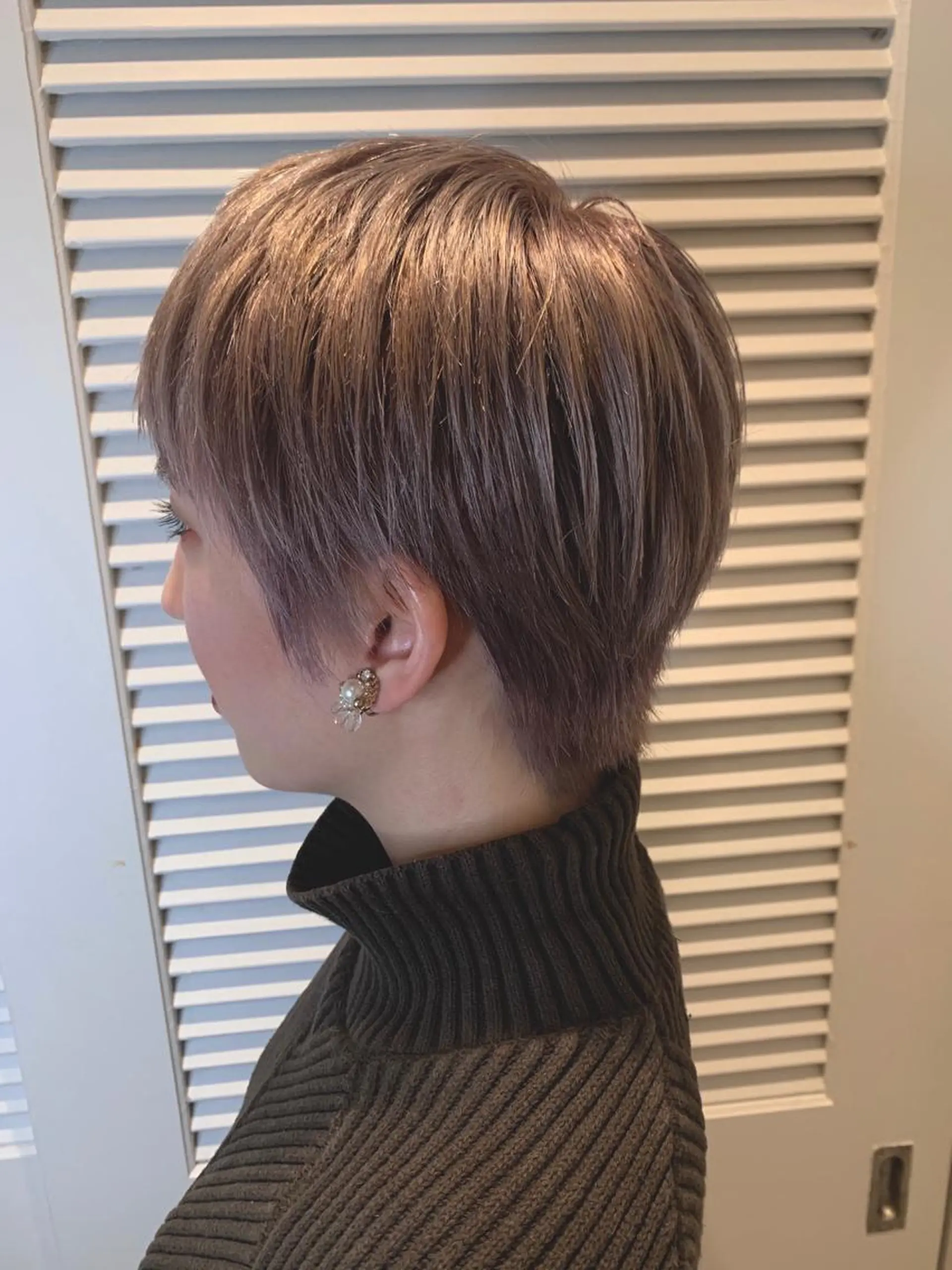 ショート アッシュ ショートヘア カット ヘアカラー 渋谷ハイトーン/ デザインカラー阿部のヘアスタイル