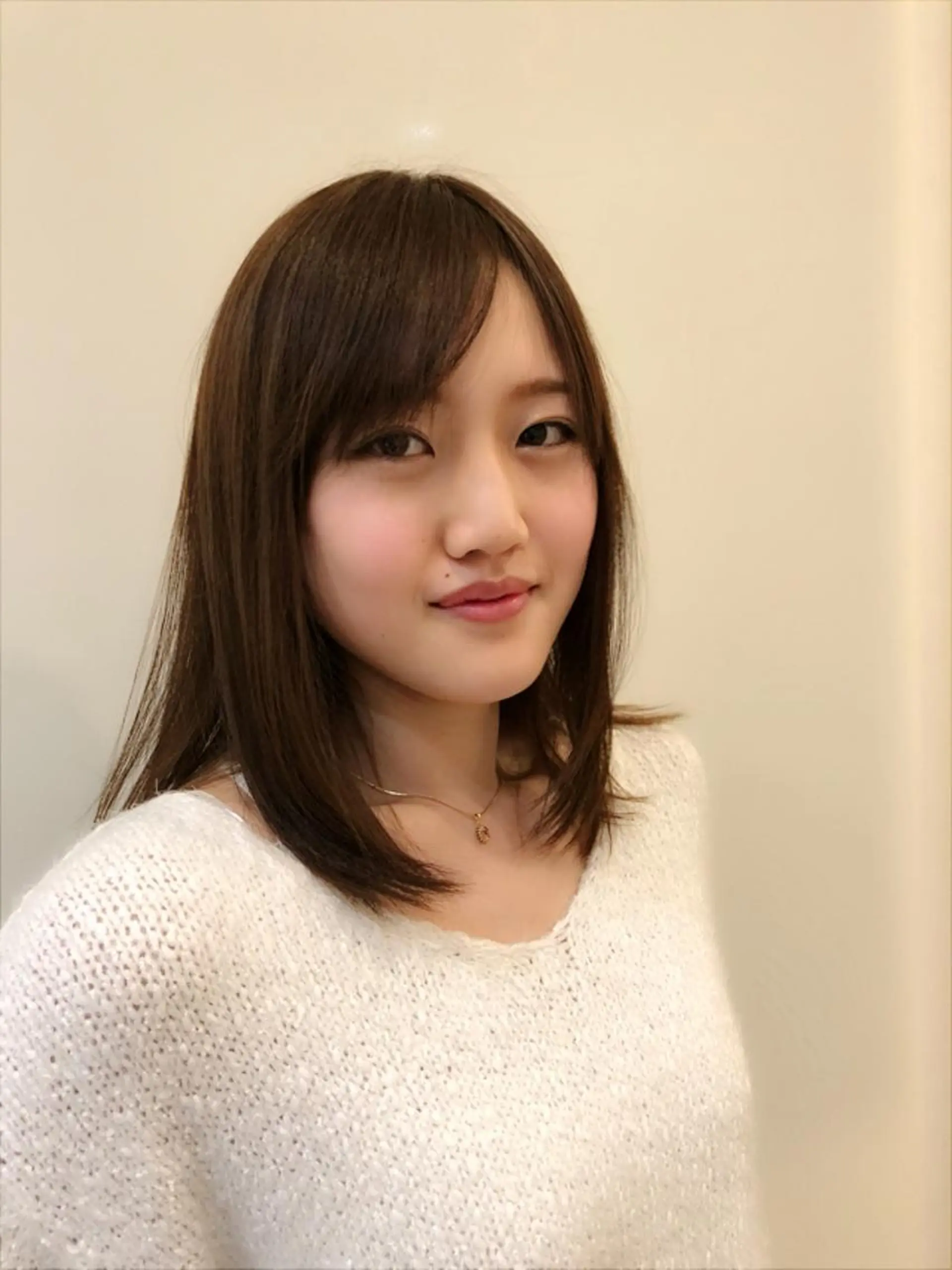 ミディアム カラー KAIzen. tomoのヘアスタイル