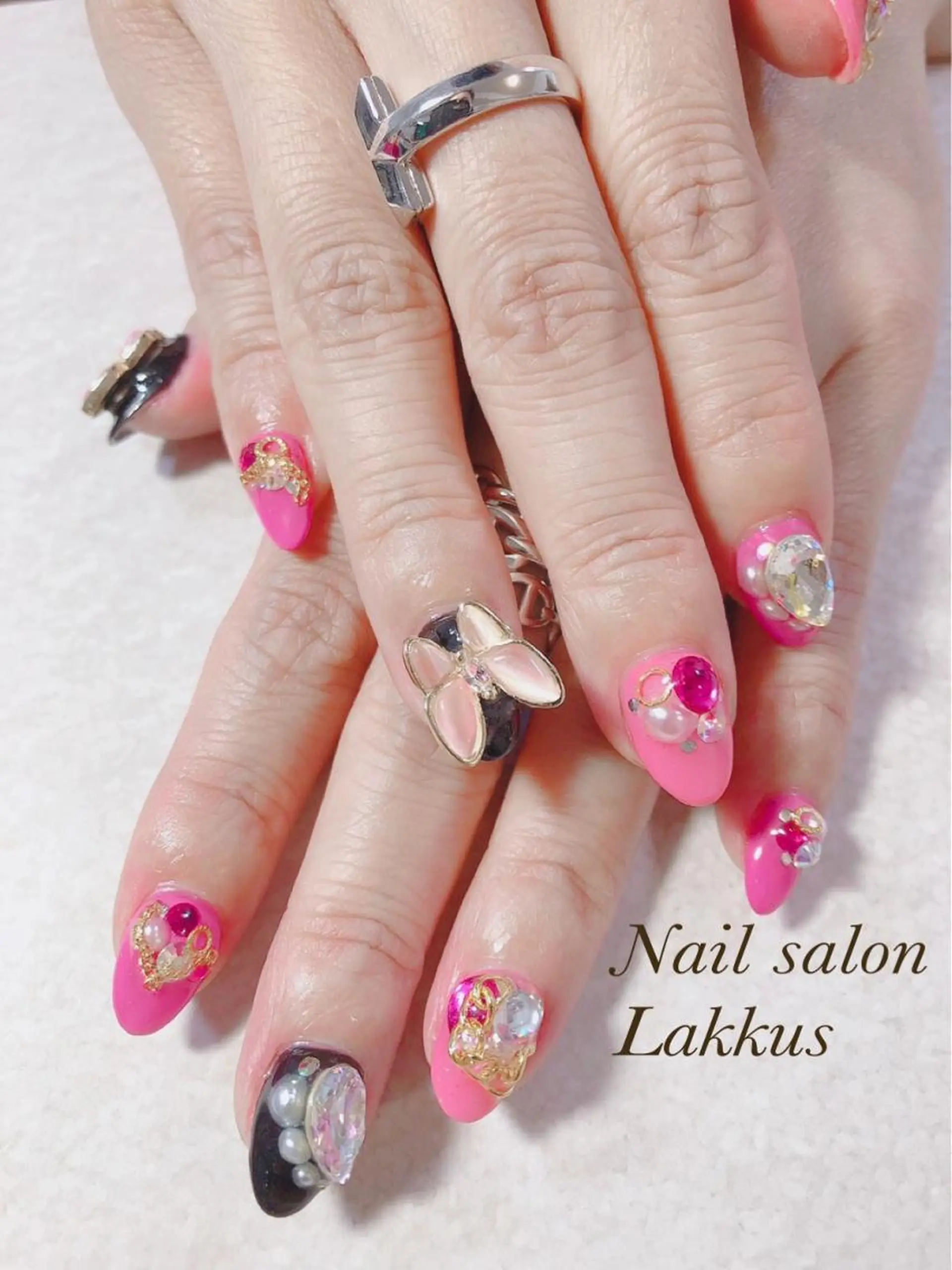 ネイル Lakkus T－CHIのネイルデザイン