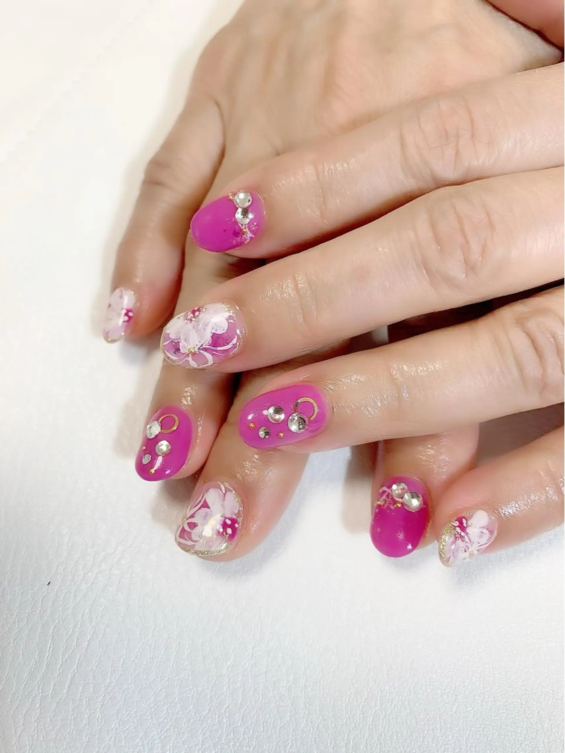 ミディアム nailアクイール morishitaのネイルデザイン