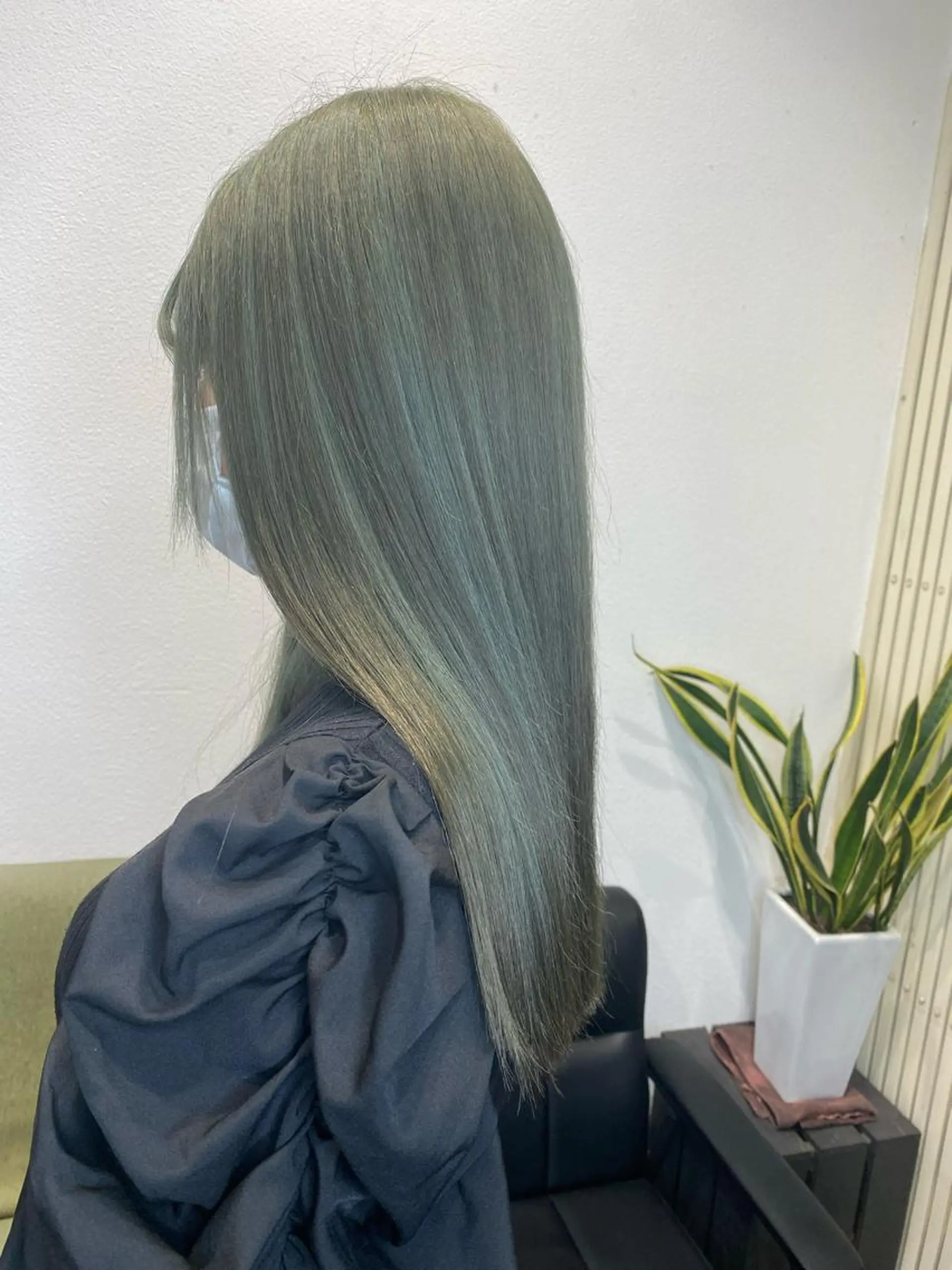 セミロング カラー カット ヘアカラー トリートメント GiseL アンリのヘアスタイル