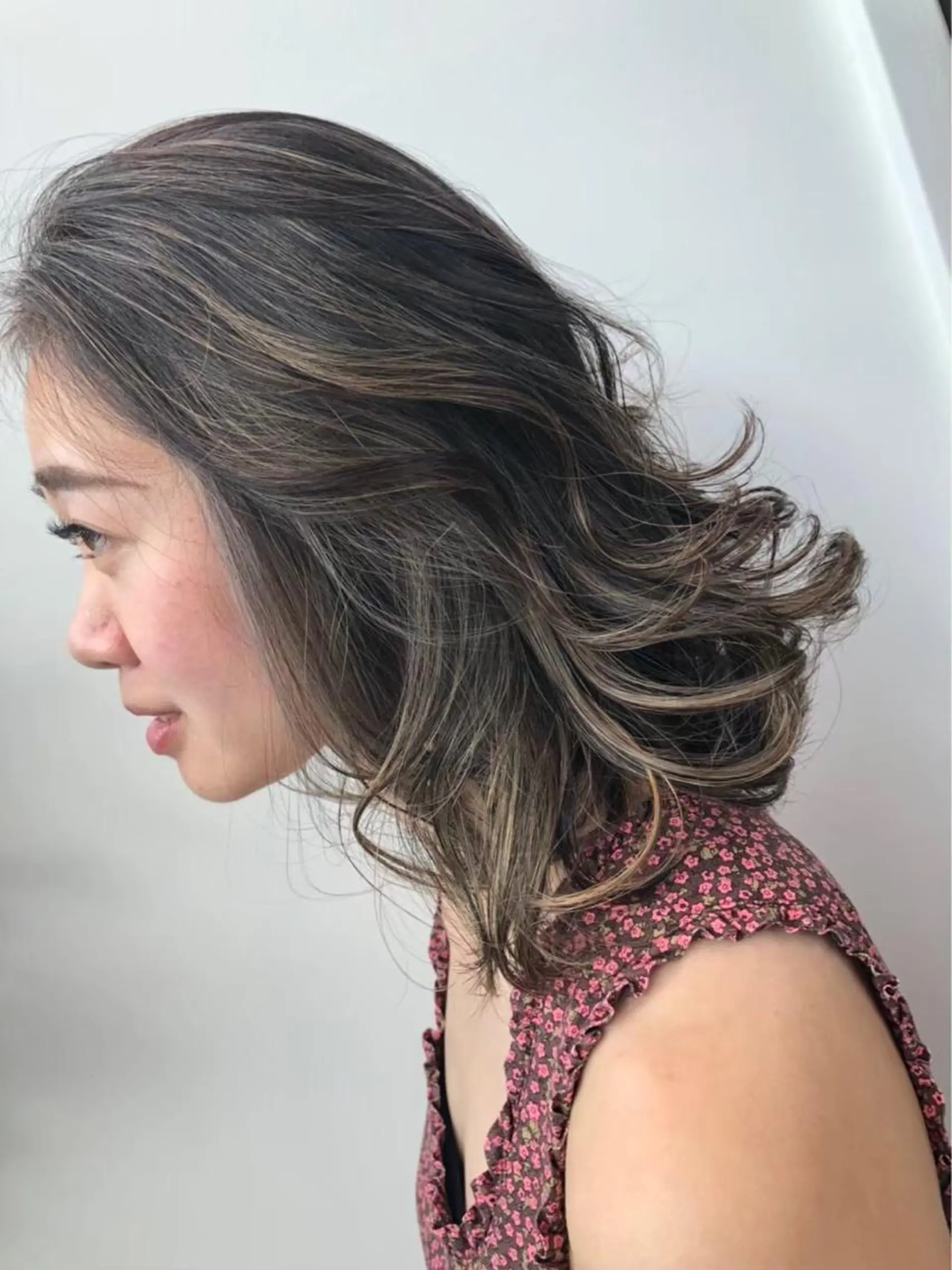 セミロング カラー ヘアアレンジ HairSignature所属・ブリーチ指名神戸 No.1美容師RENのヘアスタイル