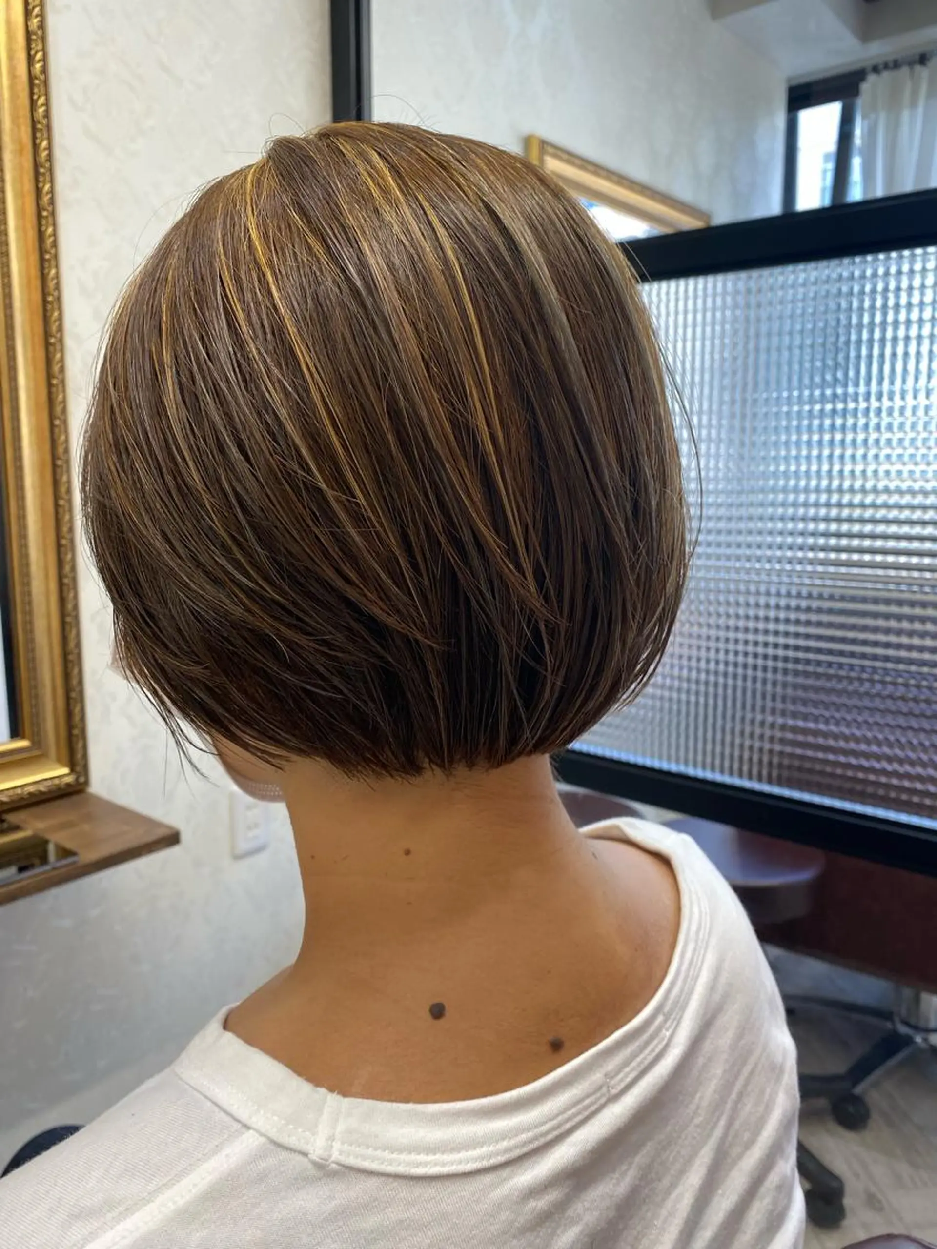 ショート アッシュ ハイライト カット ヘアカラー トリートメント ココロ☀️ CLUTCH天王寺店のヘアスタイル