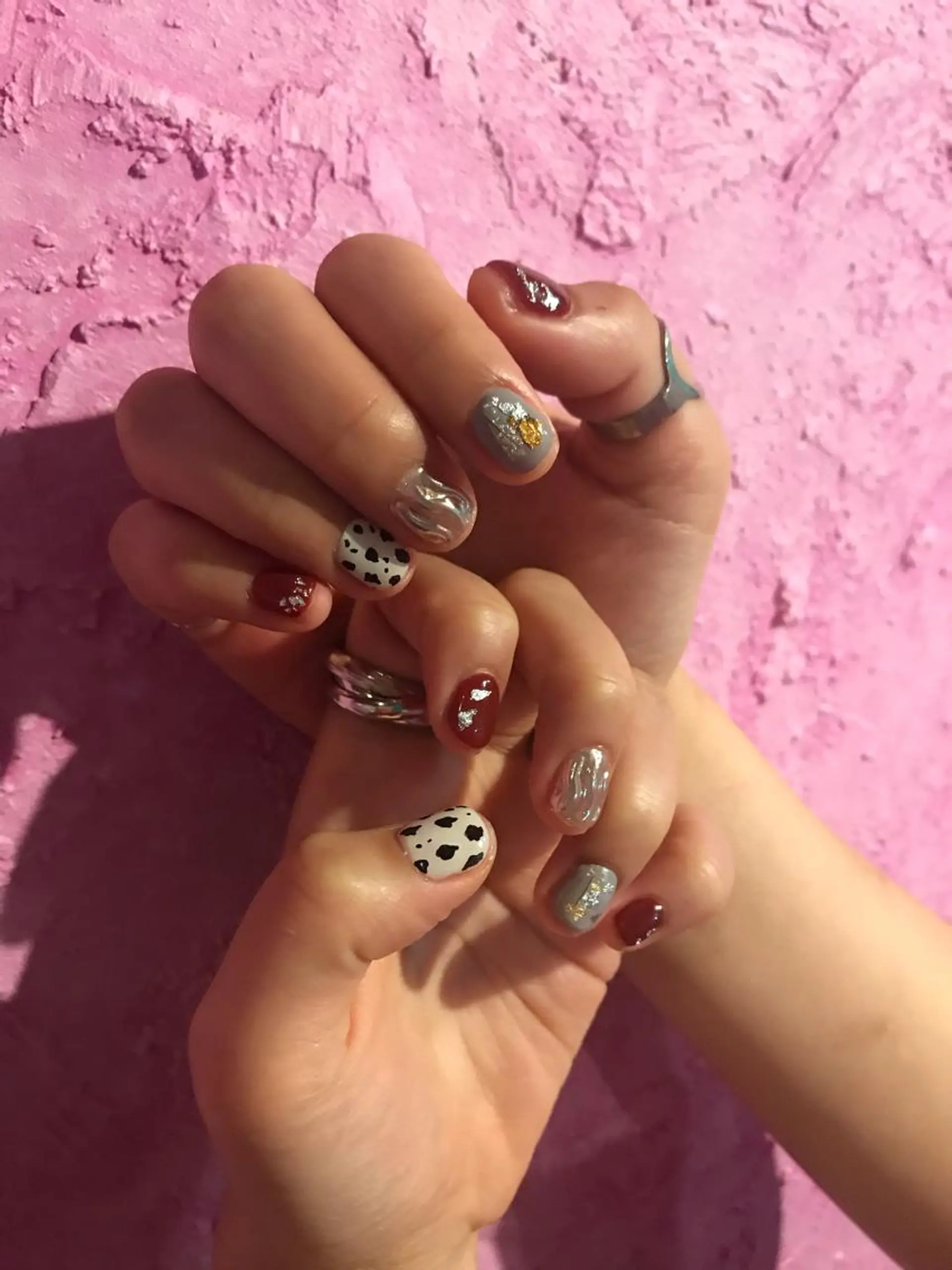 ネイル キラキラ オメメのネイルデザイン