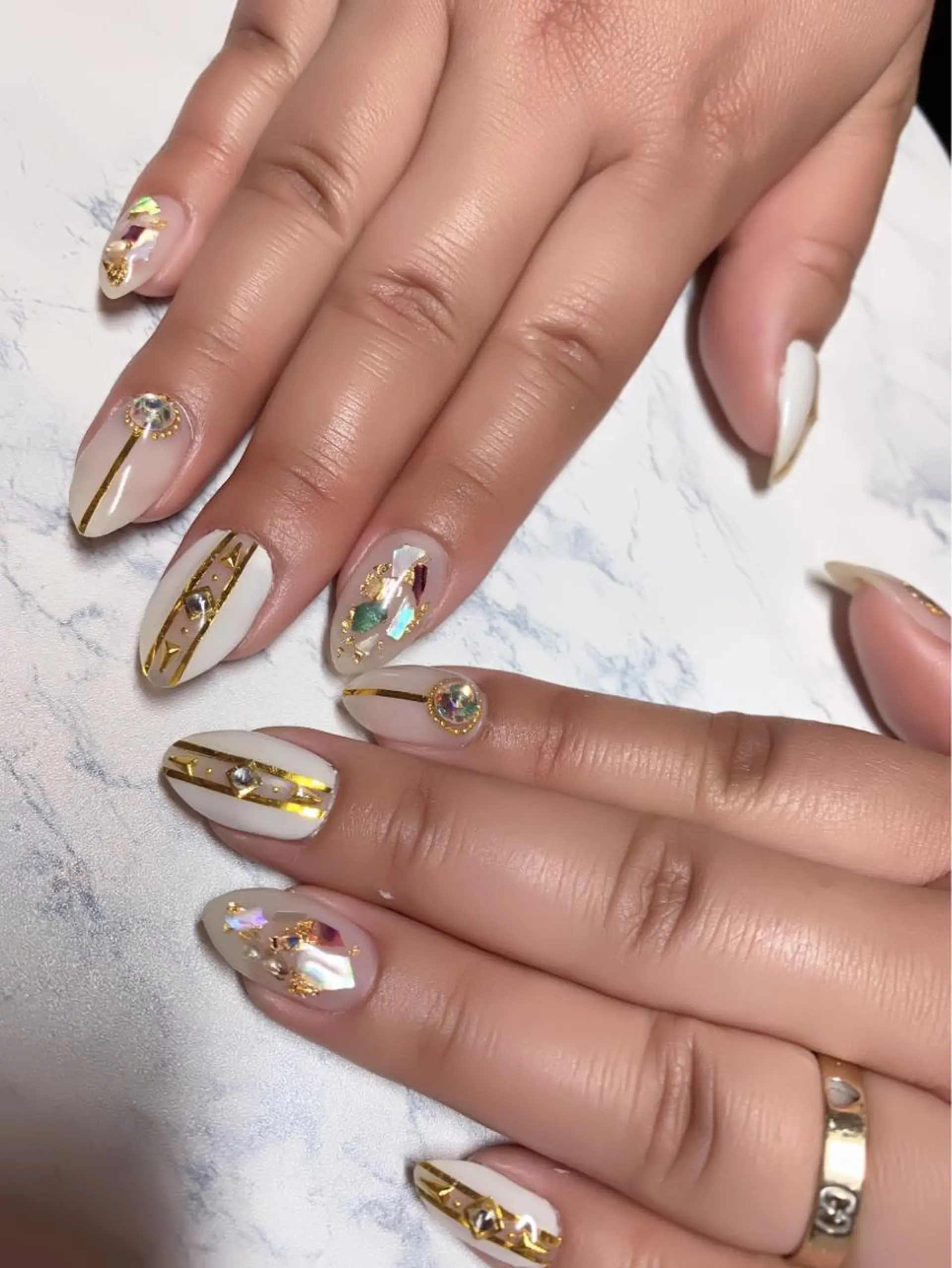 ネイル 菅野 愛花のネイルデザイン