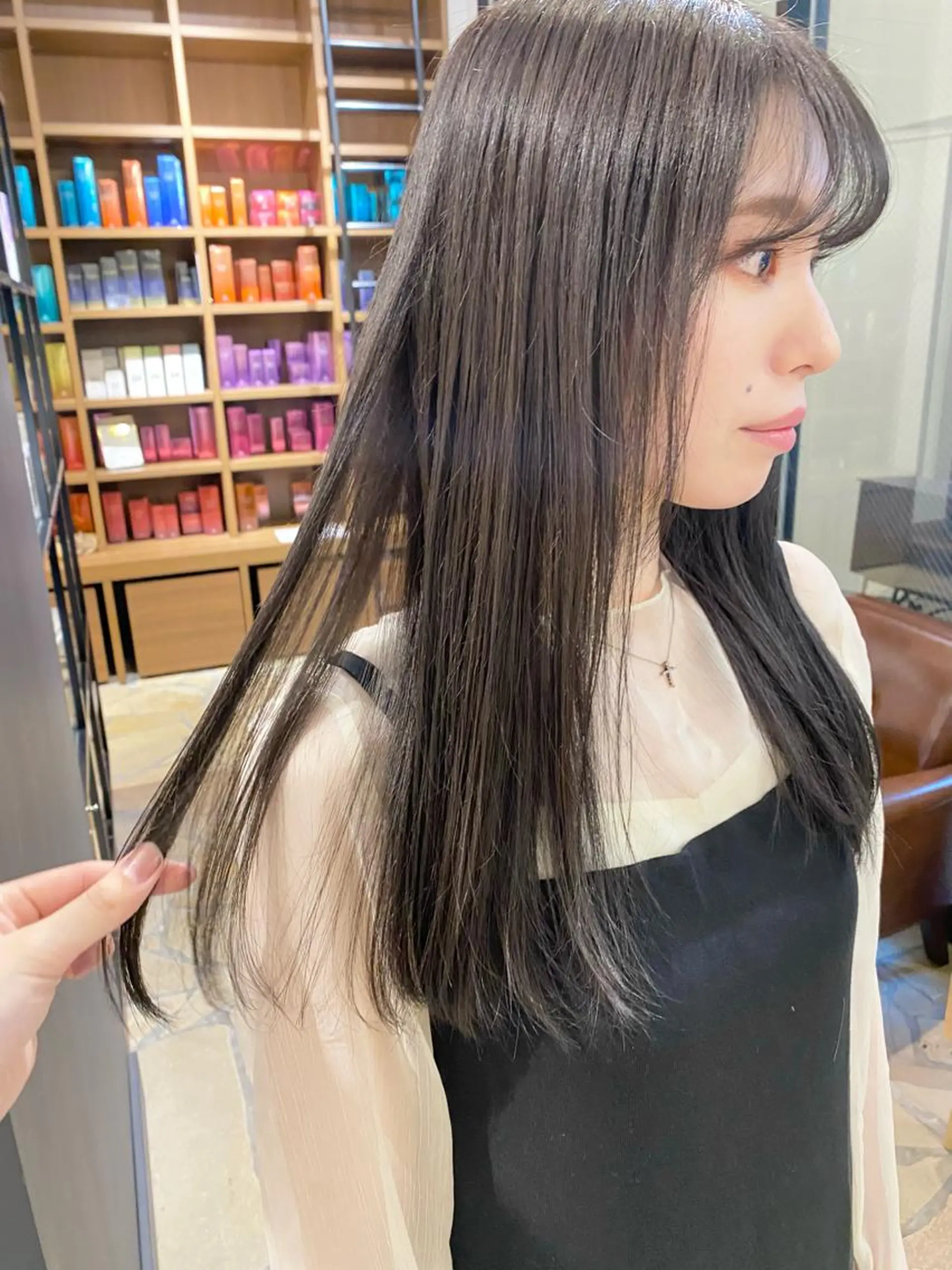 セミロング アッシュ アッシュグレー COCOLOeAST所属・yumeno🫧 ハイトーン/ボブ🕊のヘアスタイル