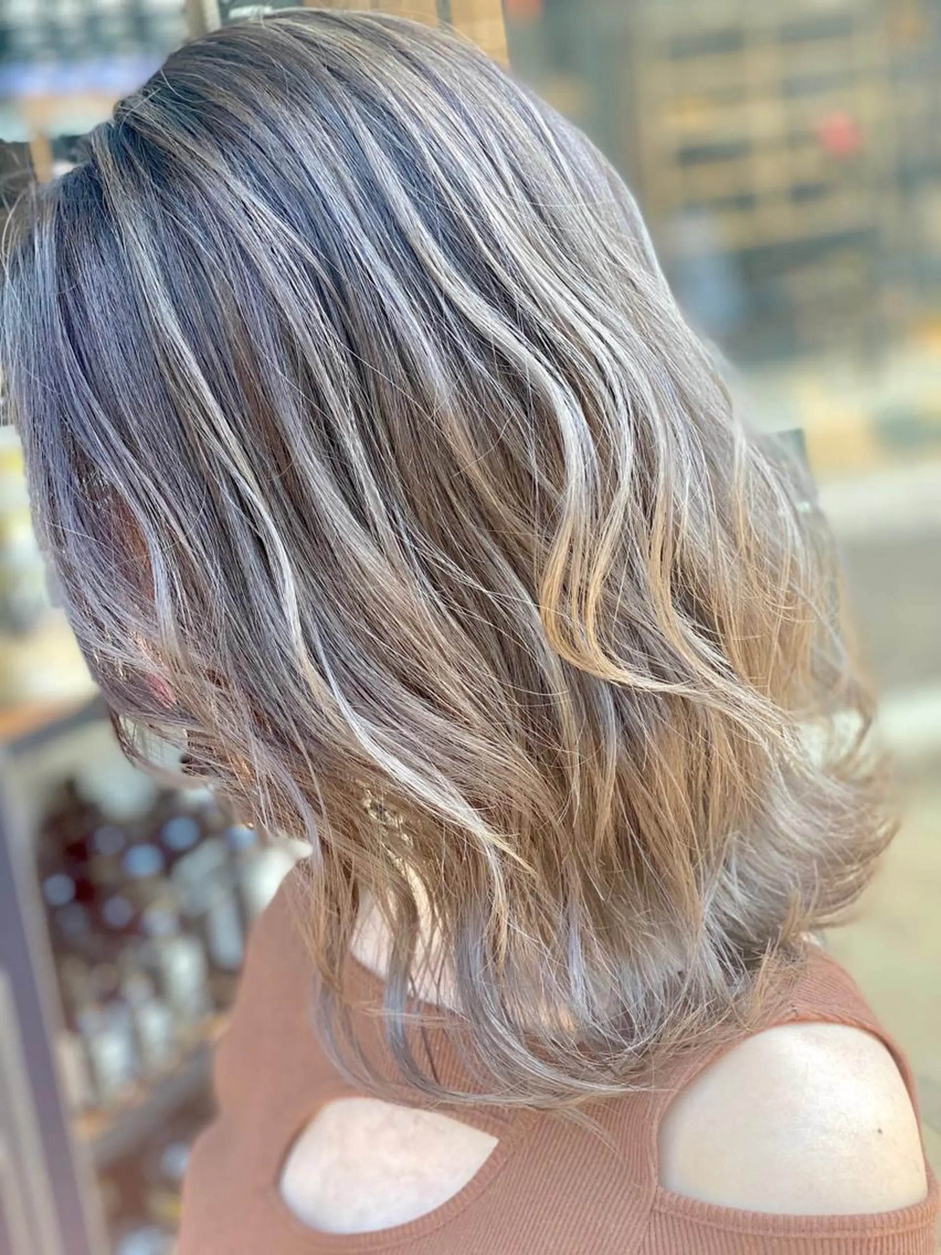 ミディアム カラー THINK SHOP KANTAのヘアスタイル