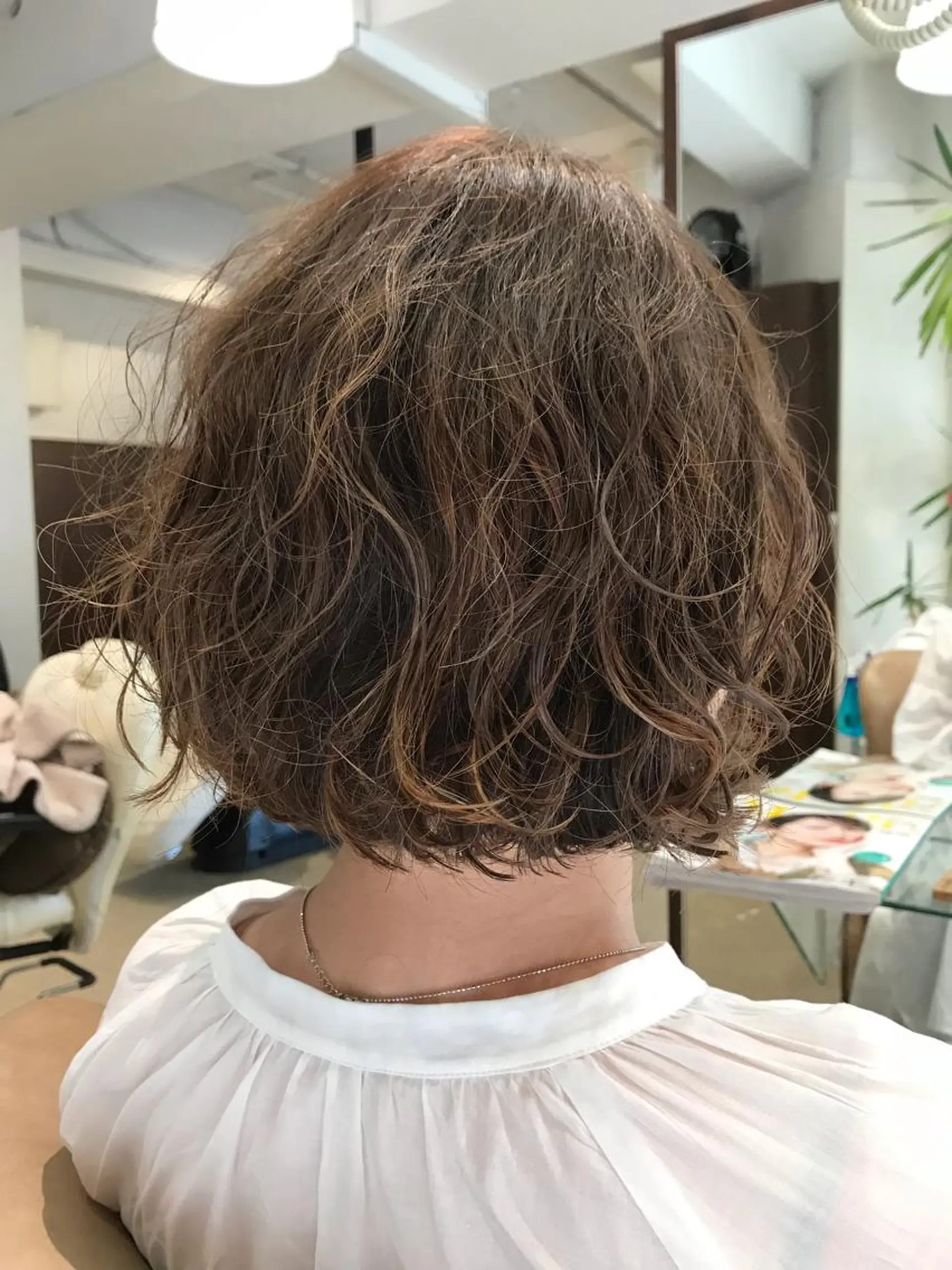 ショート パーマ ショートボブ ボブ ハイライト ショートヘア newi saLyu 片岡ふきのヘアスタイル