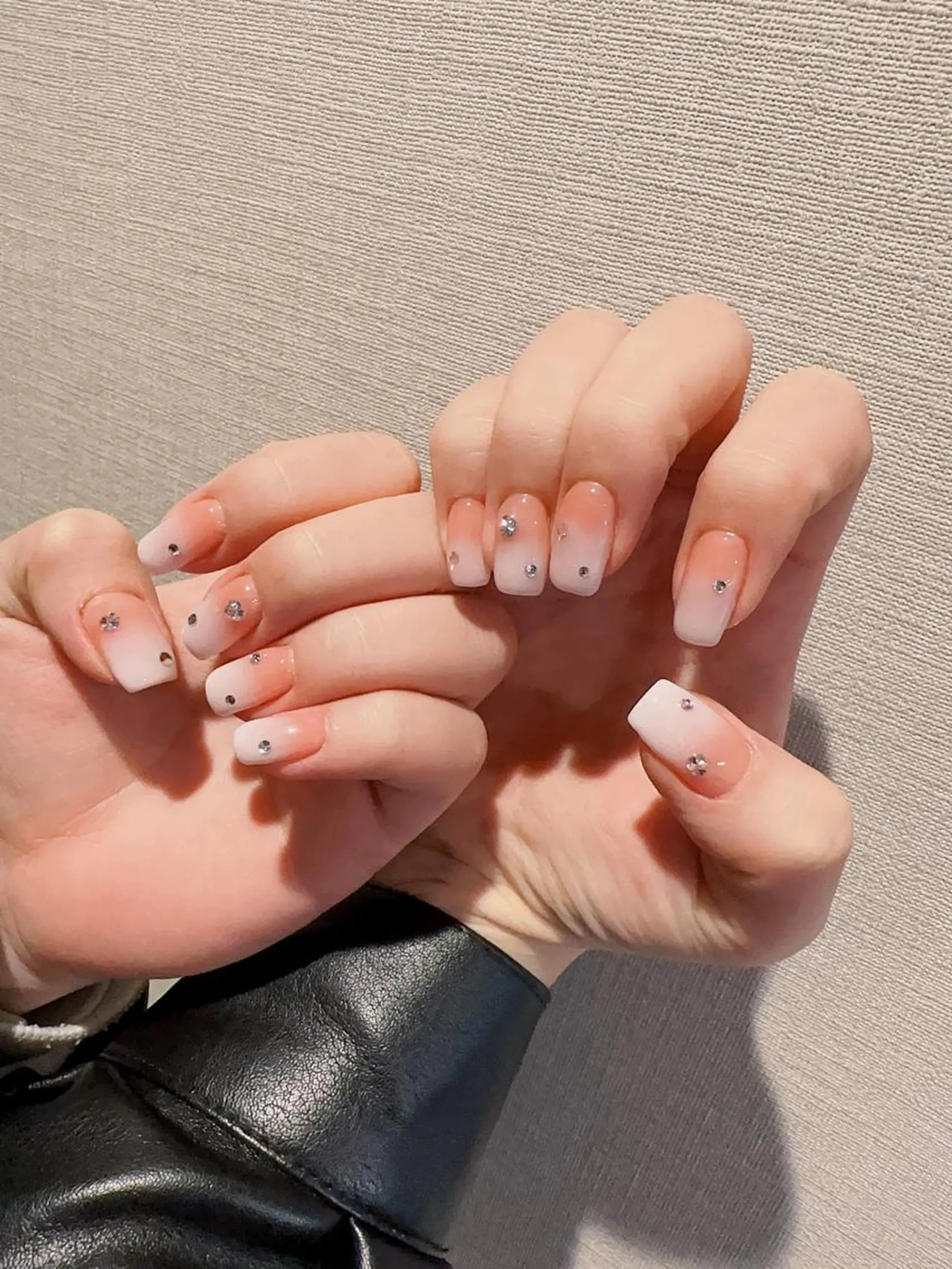 ネイル ハンドネイル 👍thumbs up nail👍のネイルデザイン