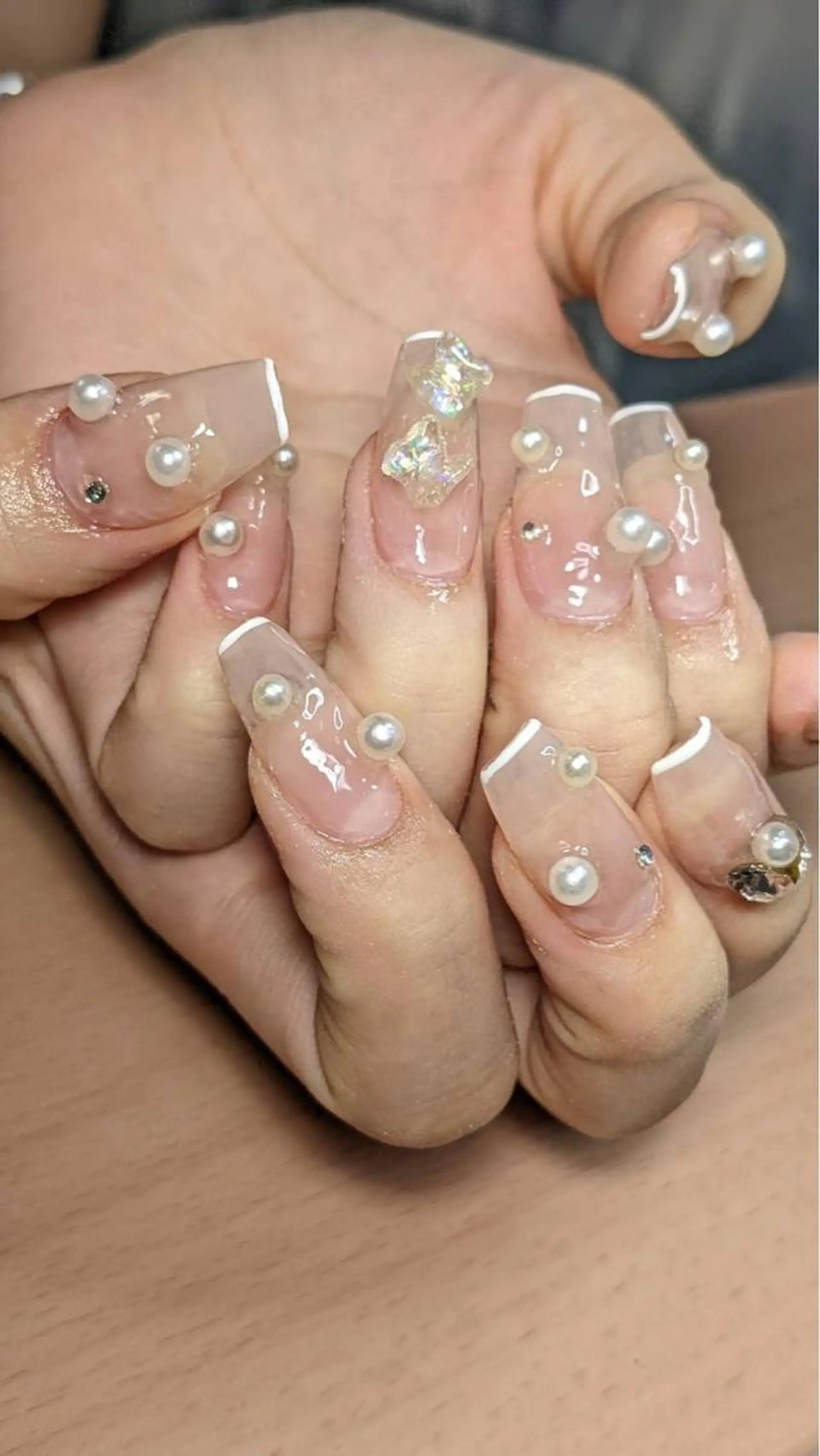 ネイル フラワー ムーンのネイルデザイン