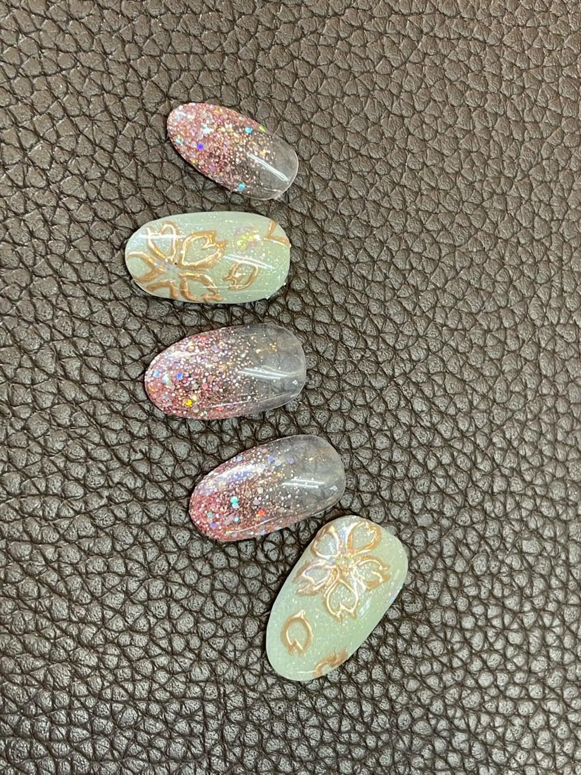 ネイル グリーン ピンク 春ネイル ハンドネイル ハンドケア FASTNAIL PLUS 新宿店のネイルデザイン