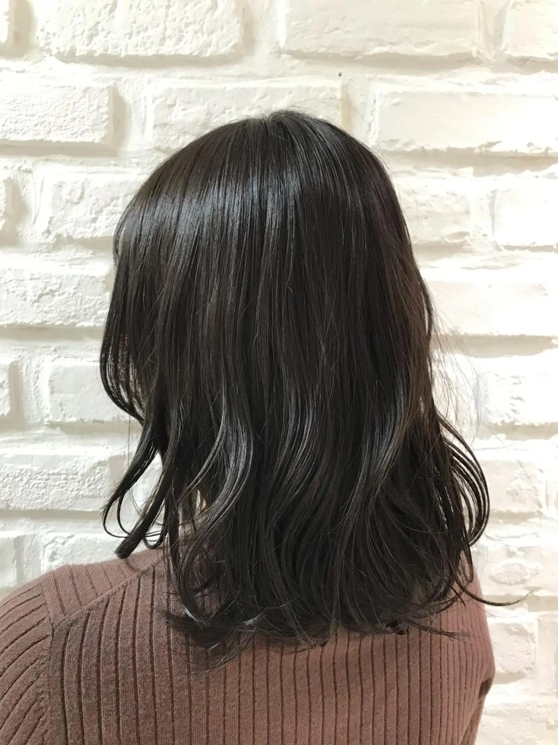 セミロング カラー 透明感カラー イルミナカラー スターダスト 【暖色カラー特化】 中山由梨のヘアスタイル