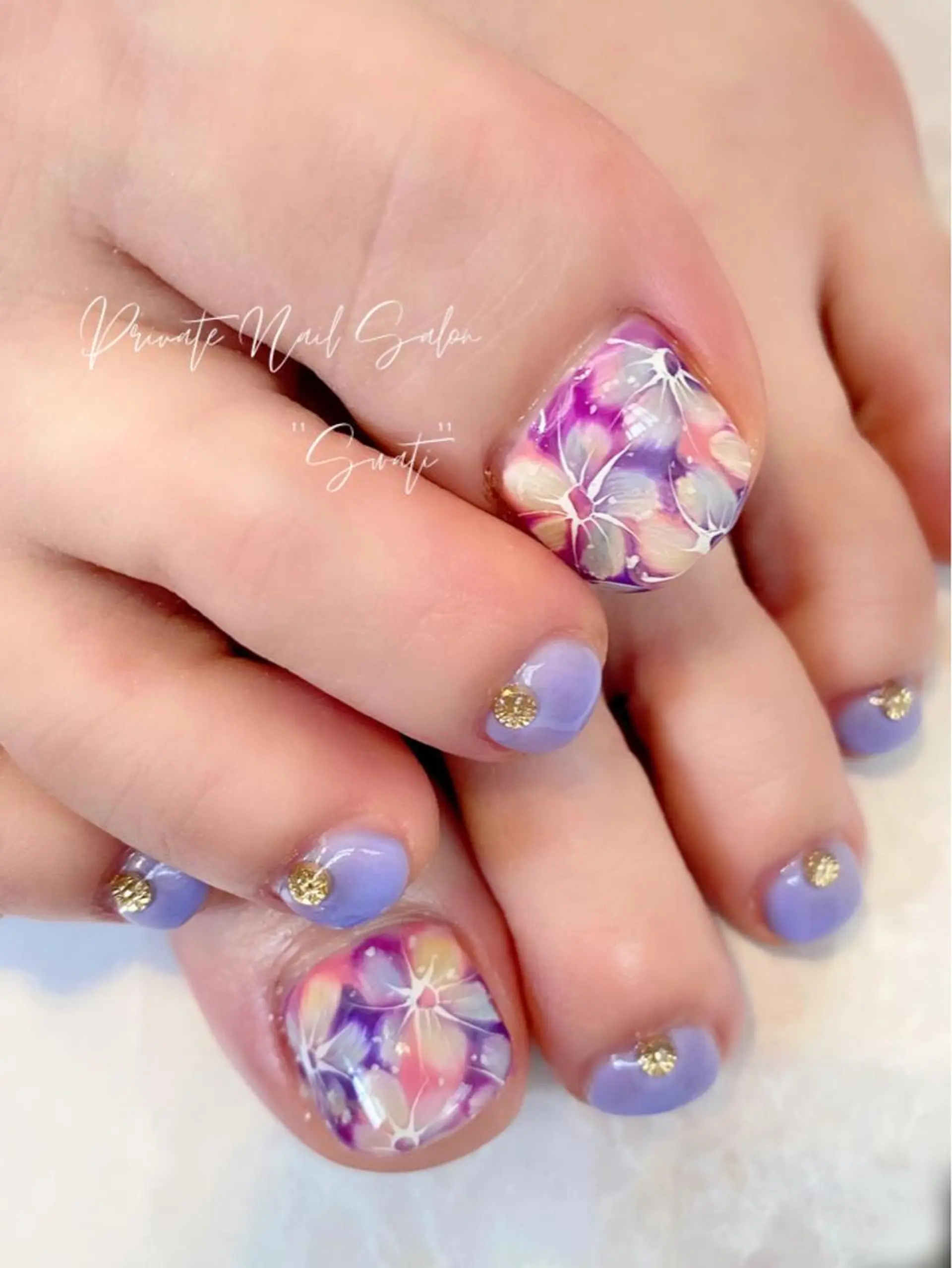 ネイル アートネイル フラワーネイル フットネイル ニュアンスネイル オフィスネイル yuko （ネイリスト）のネイルデザイン