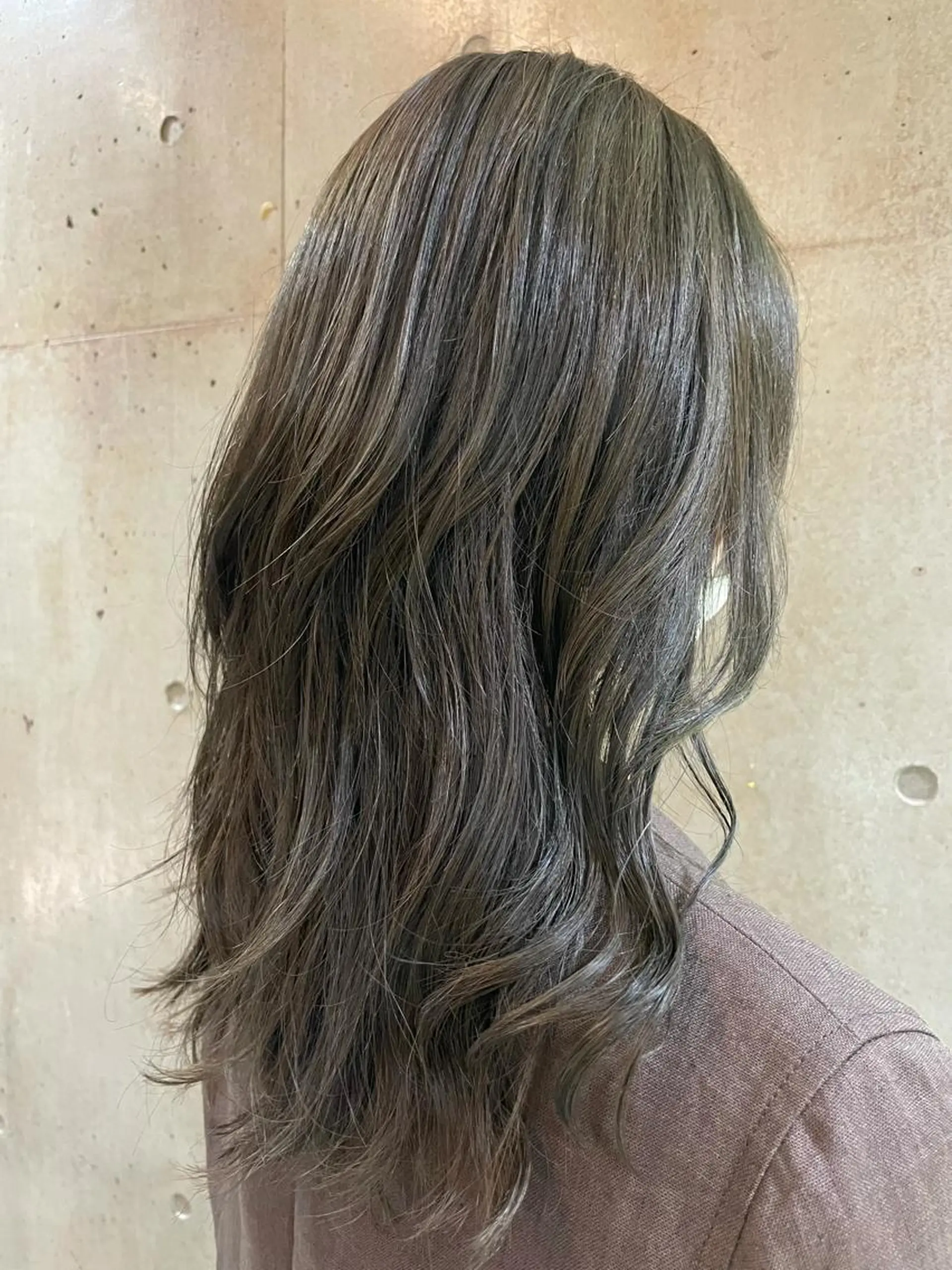 セミロング カラー 顔周り/暗髪カラー /アベ マホのヘアスタイル