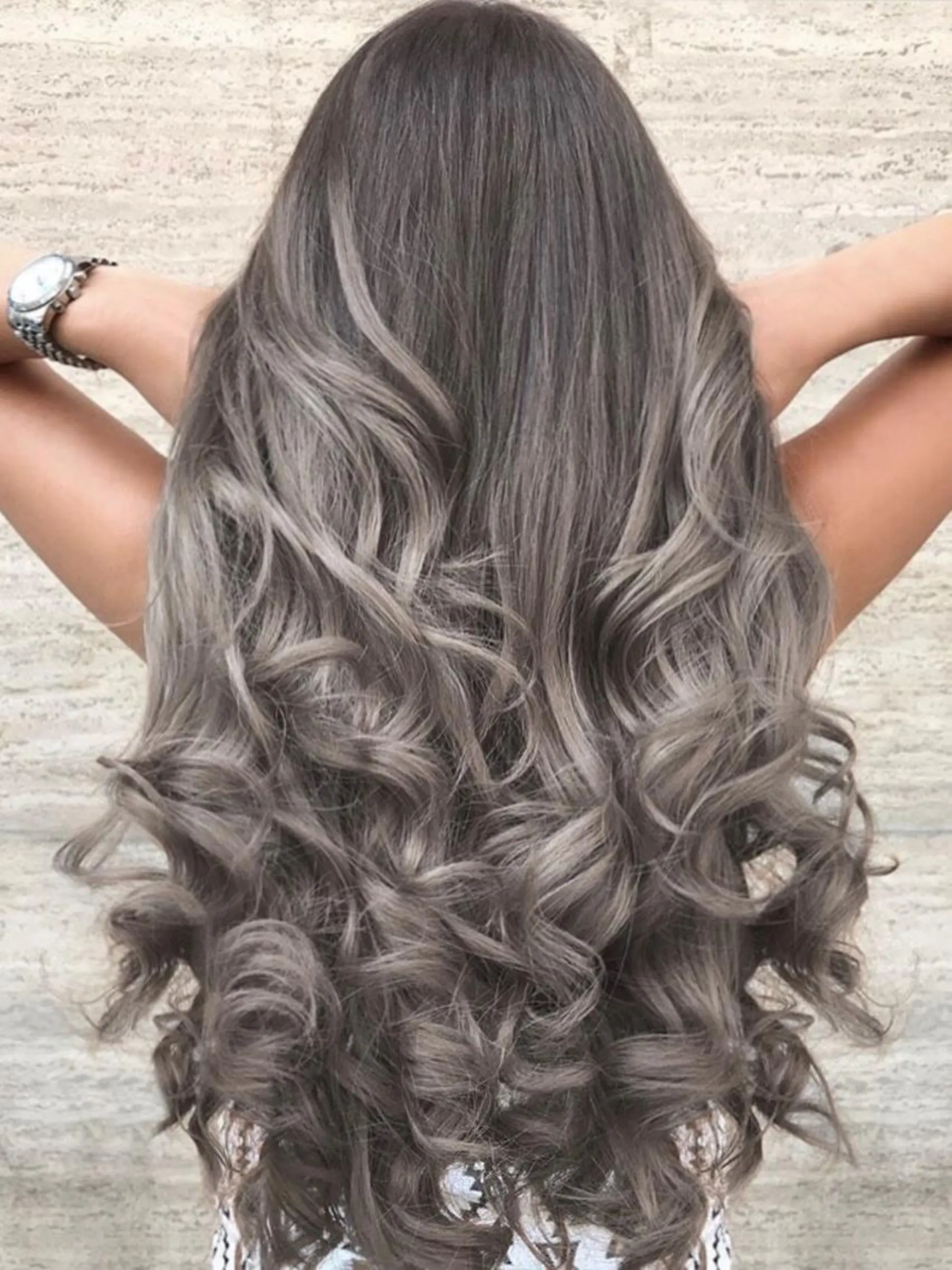 ロング カラー パーマ ヘアアレンジ Device ディバイスのヘアスタイル