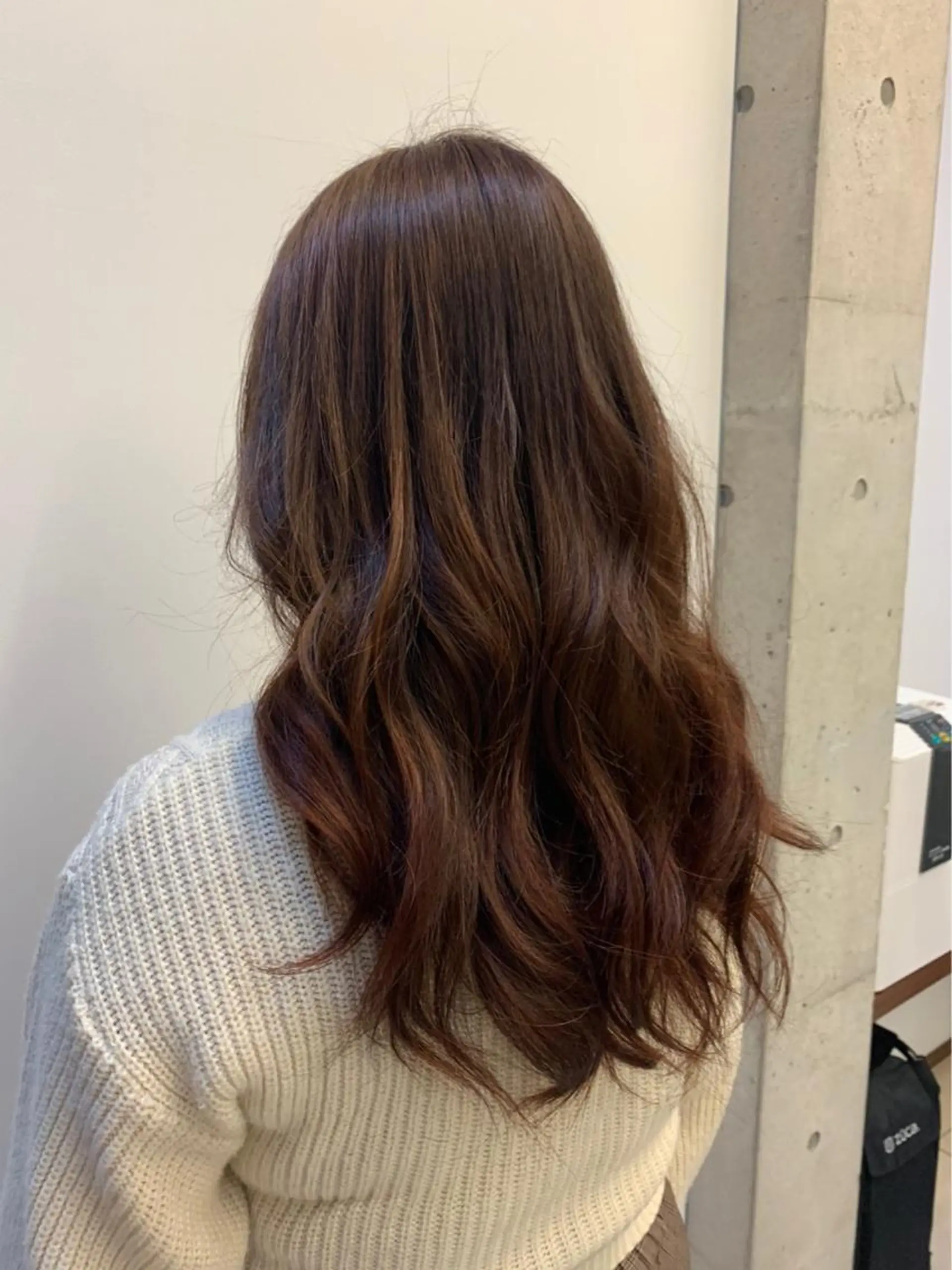 ロング カラー 岸田 莉奈のヘアスタイル