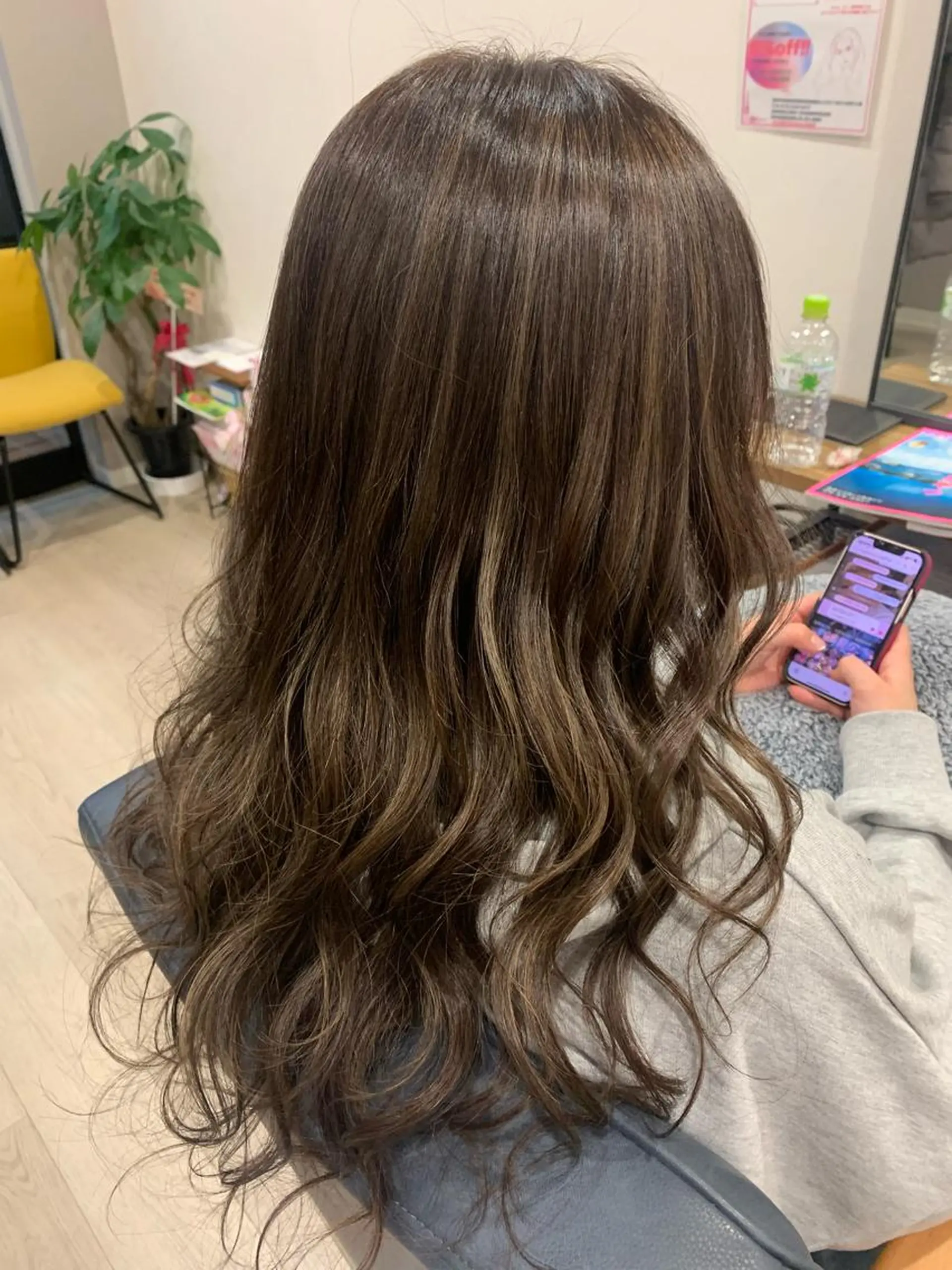 ロング カラー アッシュ アッシュブラウン ブラウンカラー ハイライトカラー ハイライト hair & spa Nalu所属・hair & spa Naluのヘアスタイル