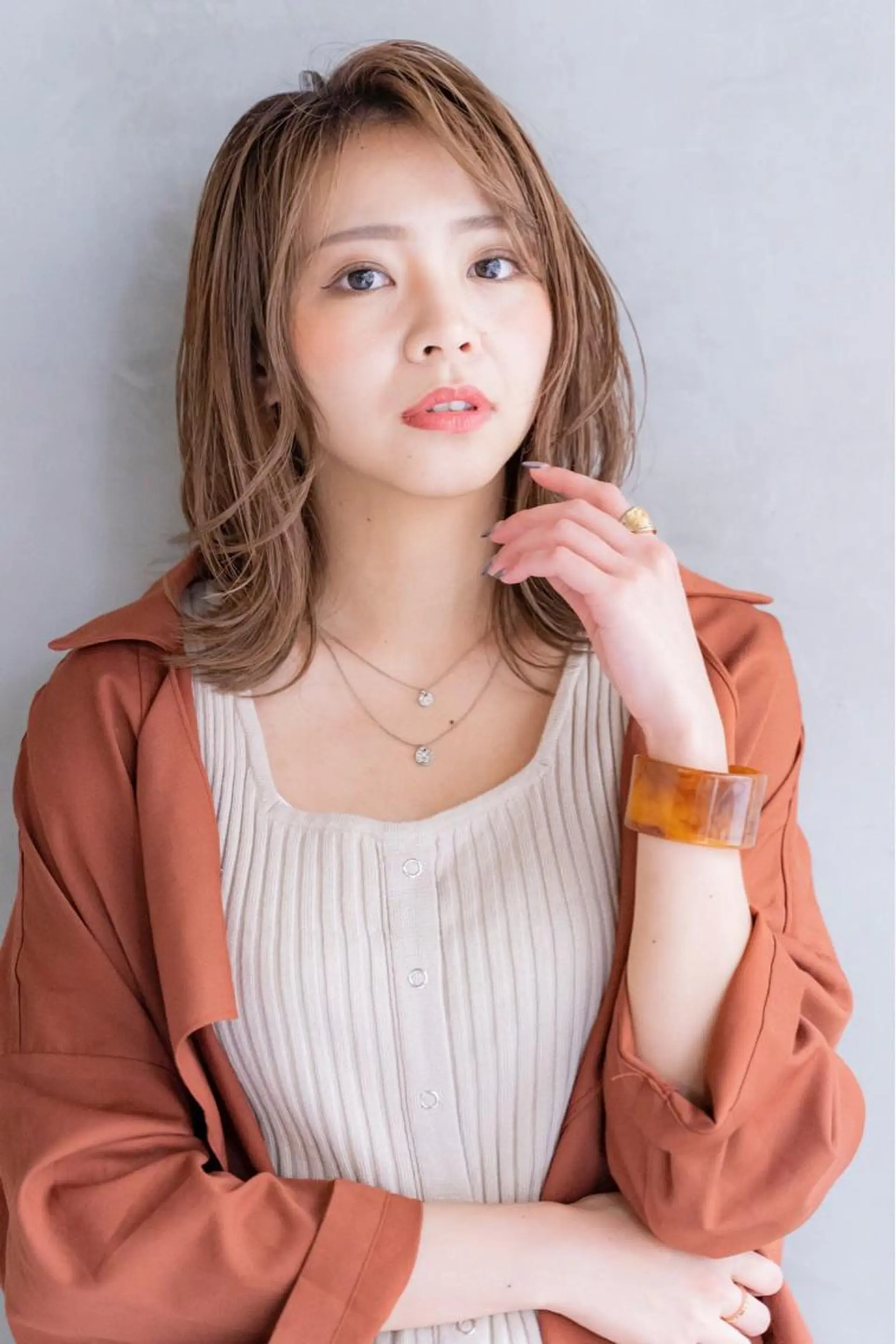 カラー アッシュ ベージュカラー 透明感カラー MUSASHI ブリーチカラー◎のヘアスタイル