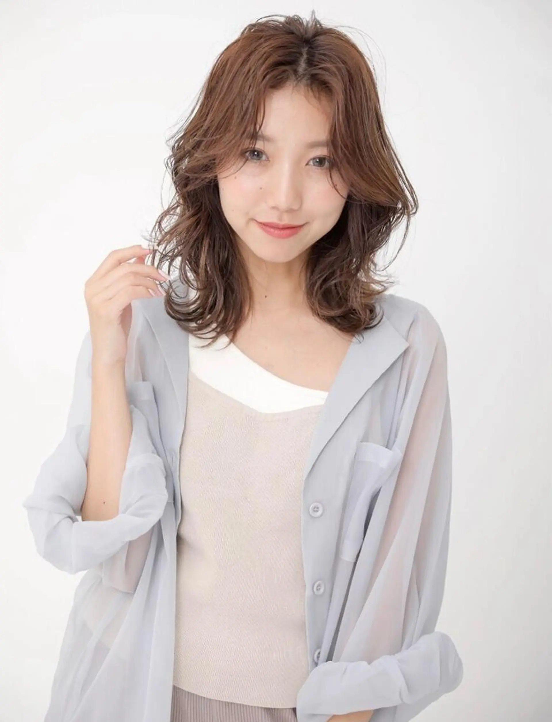 ミディアム 西原 みさきのヘアスタイル