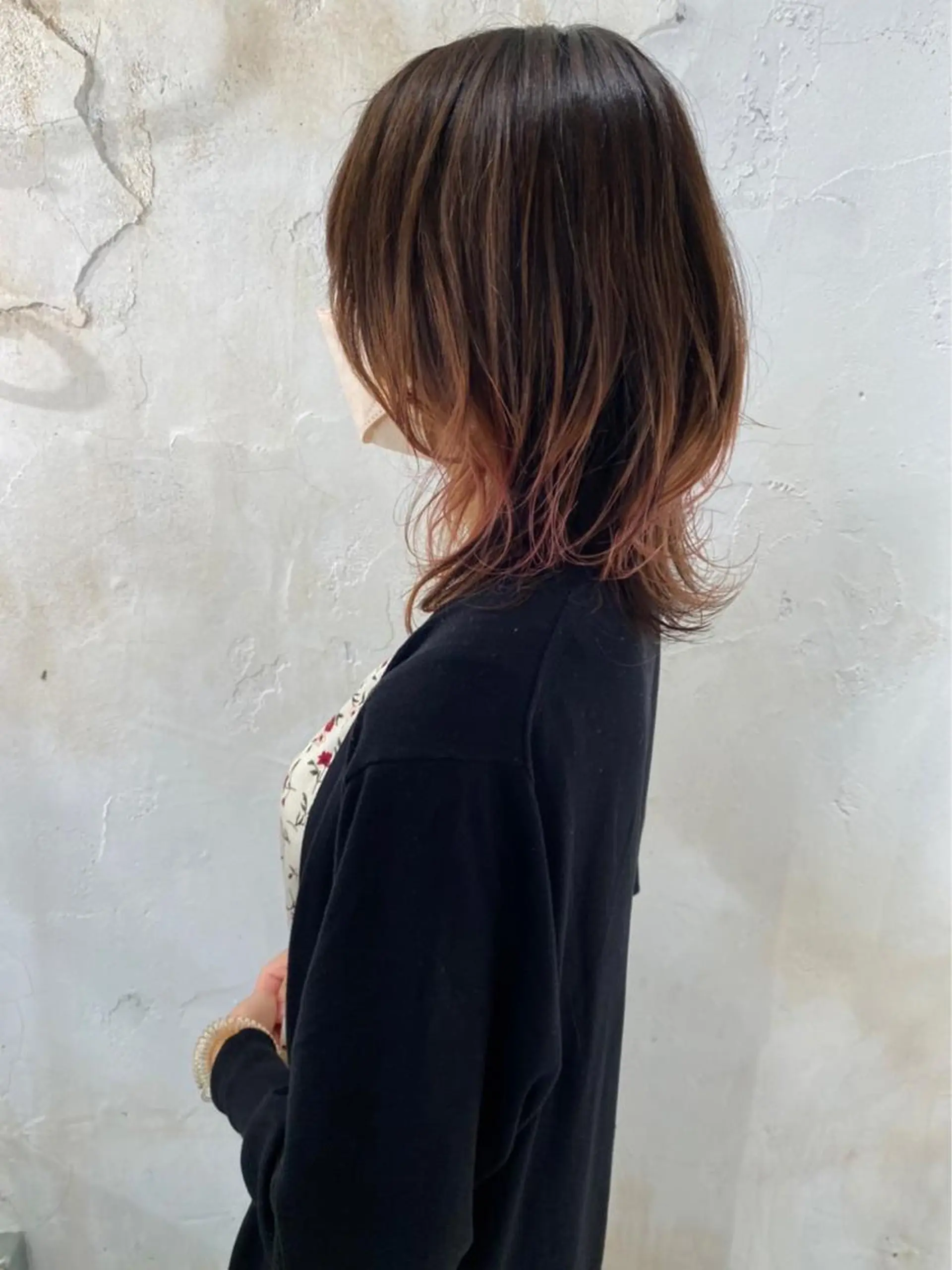 ミディアム ウルフカット カット ヘアカラー 縮毛矯正 トリートメント マネージャー 山城洸希のヘアスタイル