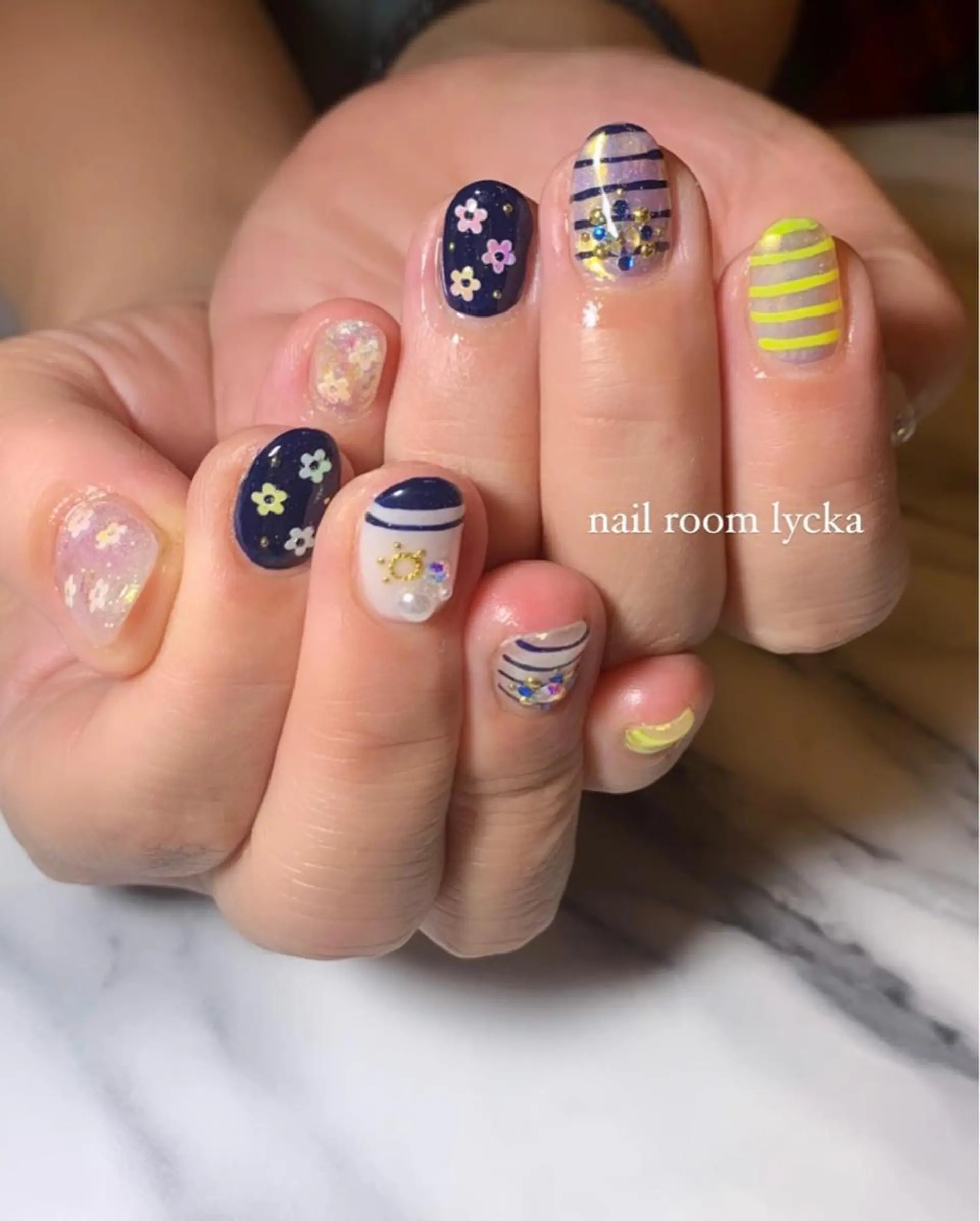 ネイル ﾈｲﾙﾙｰﾑﾘｯｶ 𝐦𝐚𝐲𝐮のネイルデザイン