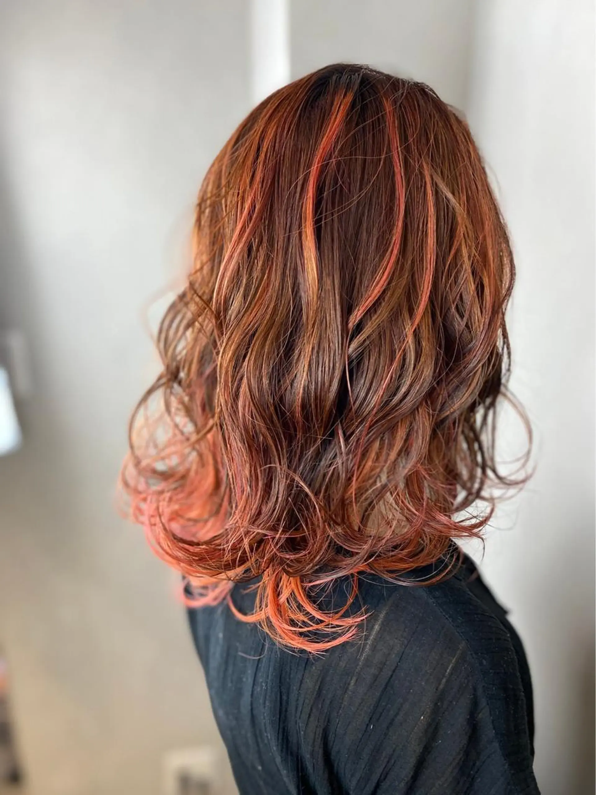 ミディアム カラー バレイヤージュ グラデーションカラー ピンクカラー 外国人風カラー レイヤーカット カット ヘアカラー L’atelier BROCANTE （ラトリエ　ブロカント）所属・BROCANTE立川 karasawa.nのヘアスタイル