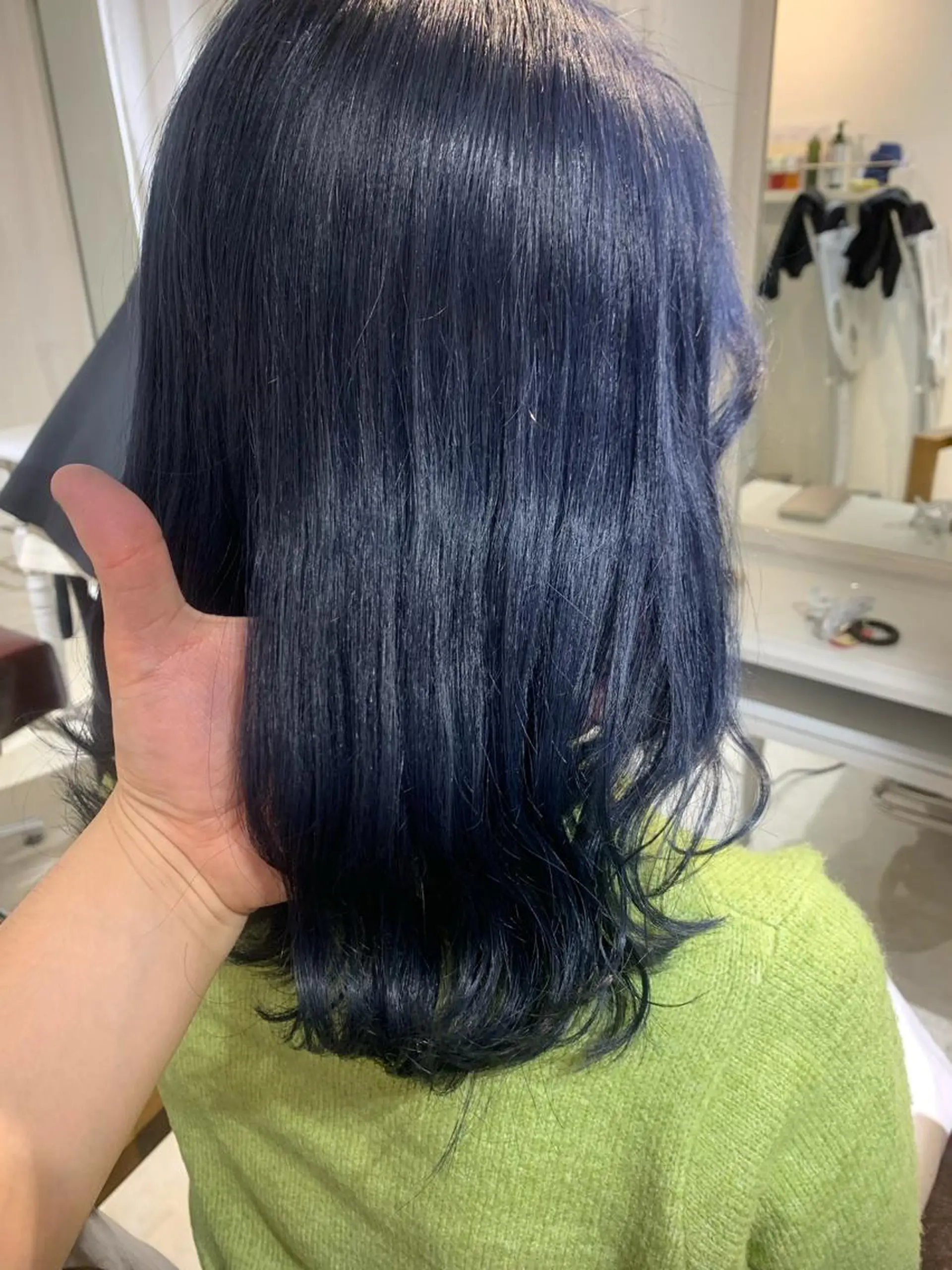 ミディアム カラー ブルーカラー 縮毛矯正とレイヤー /杉村凜汰郎のヘアスタイル