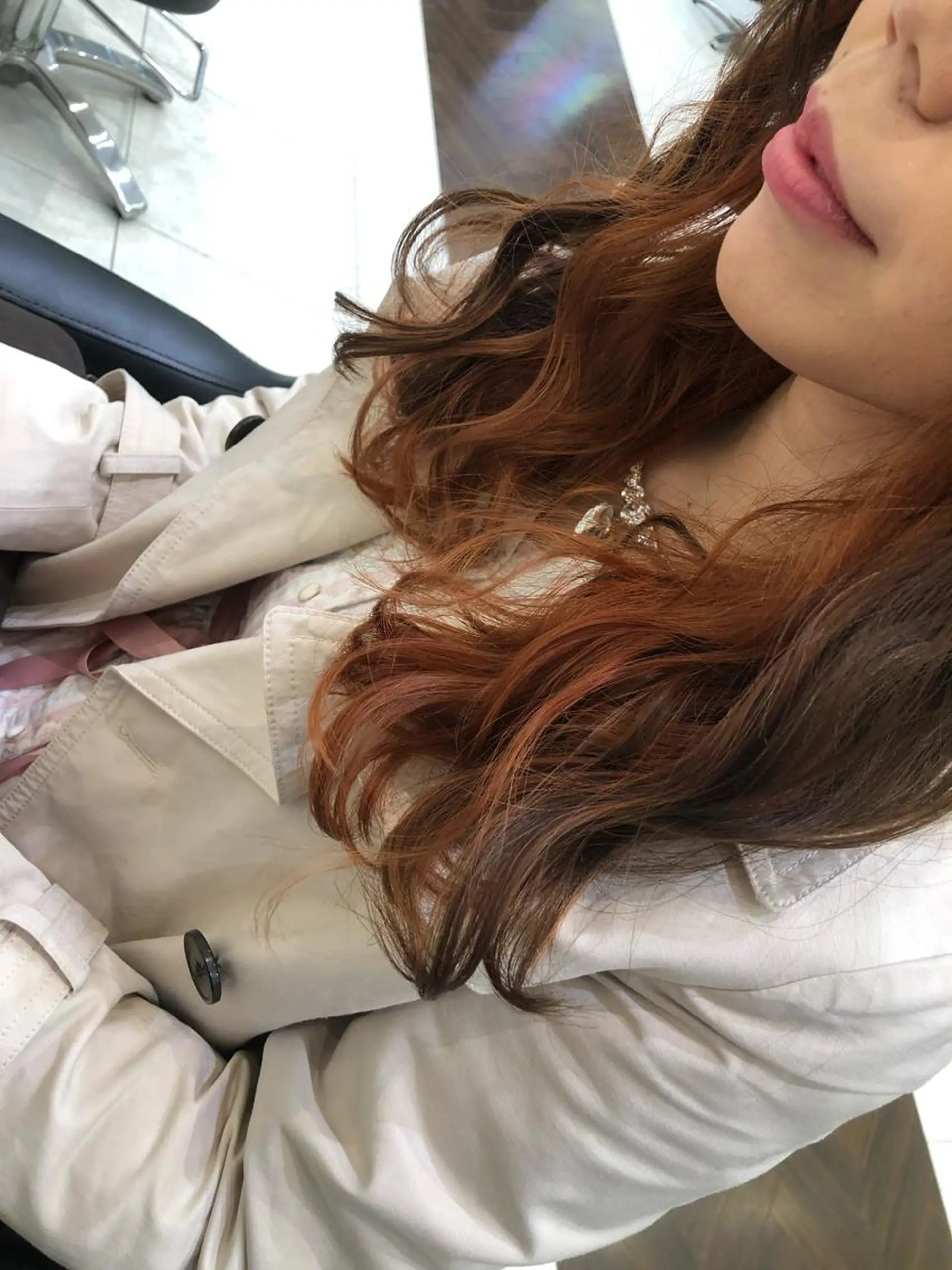 セミロング ヘアカラー 岸 保奈美のヘアスタイル