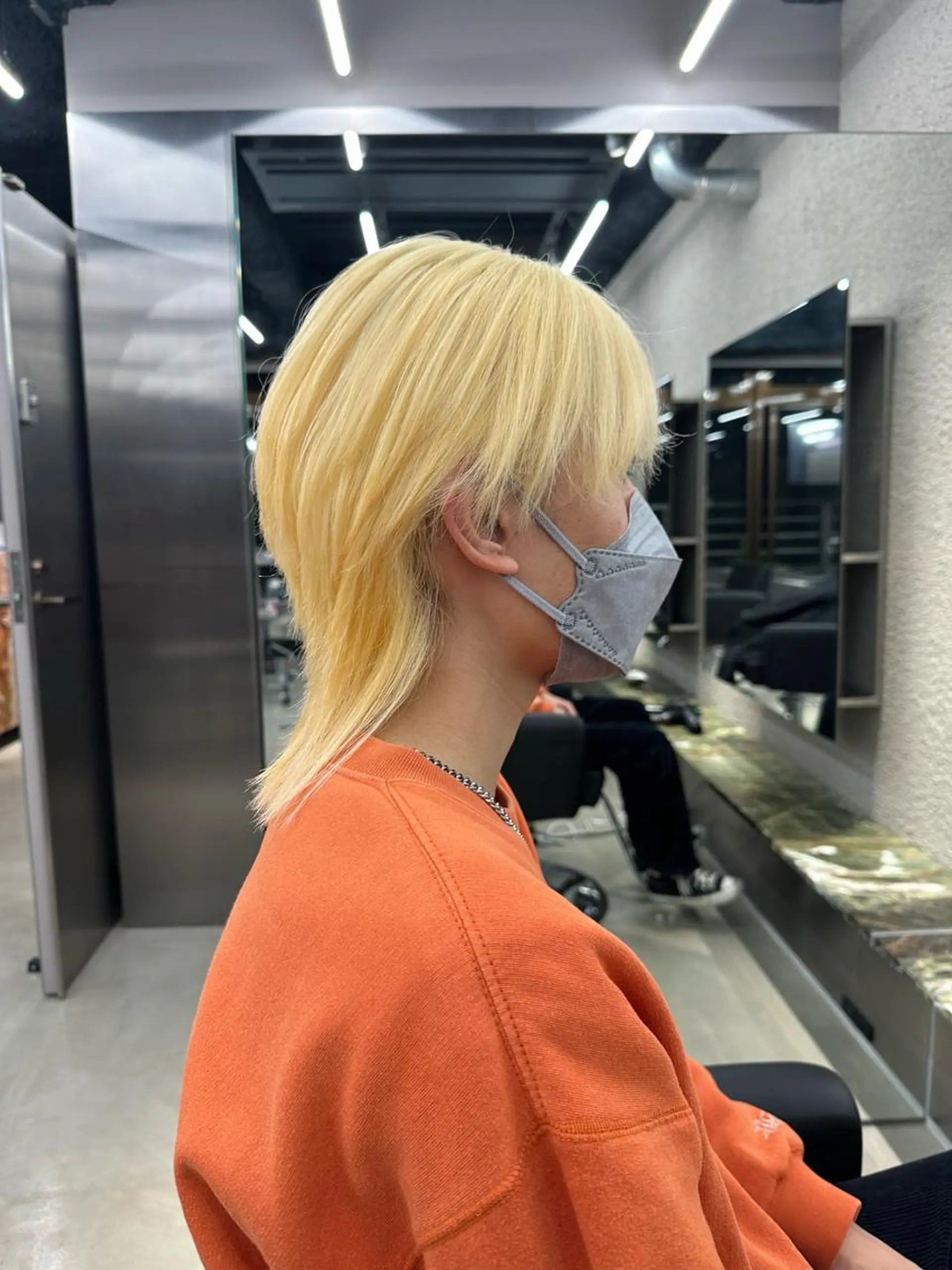 ショート カラー メンズ 抜きっぱなしブロンド ブロンド ヘアカラー トリートメント 鈴木/ミルクティー/ ブリーチ/ボブ/のヘアスタイル