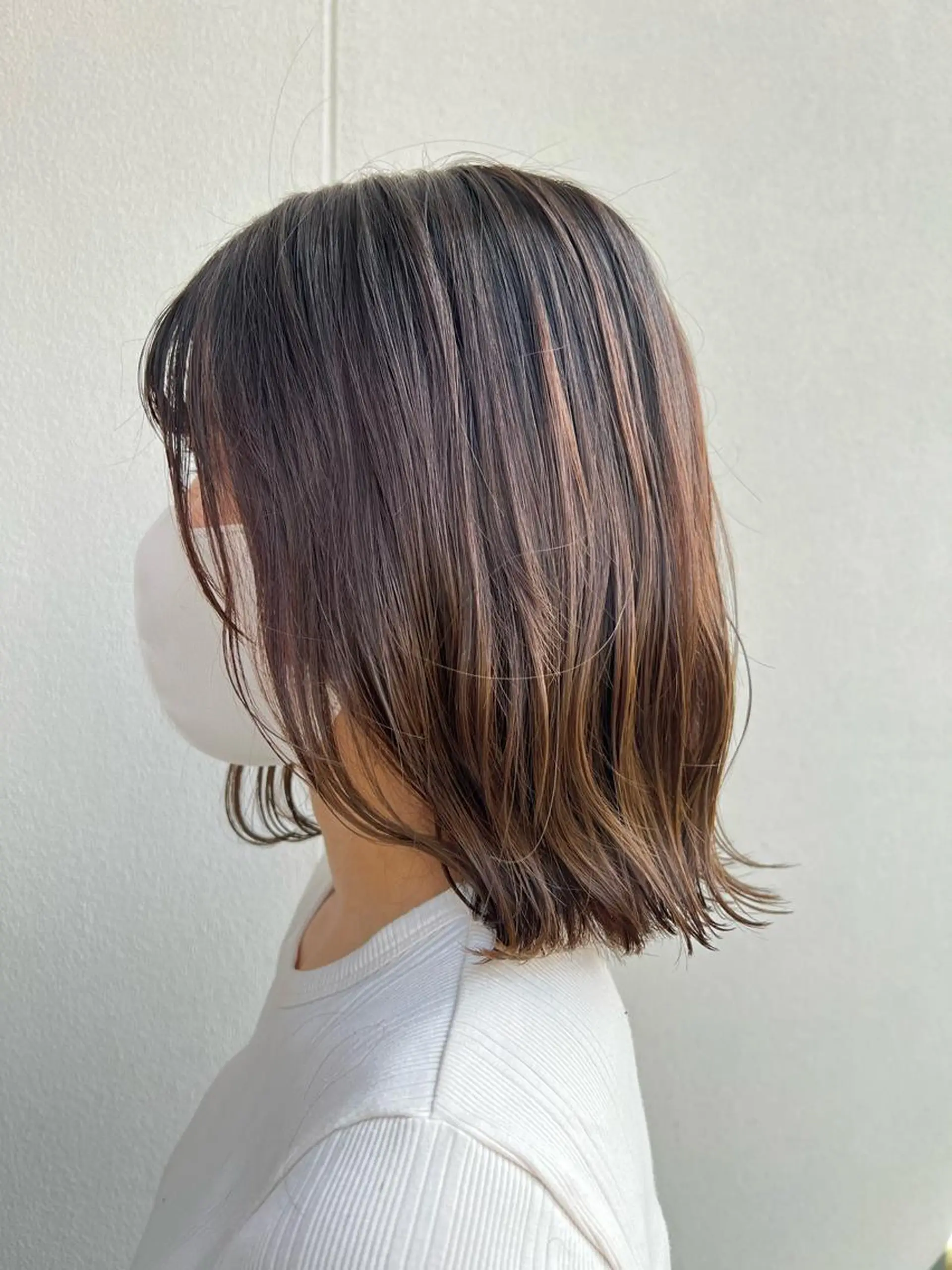 ミディアム APREKO SAYAKAのヘアスタイル