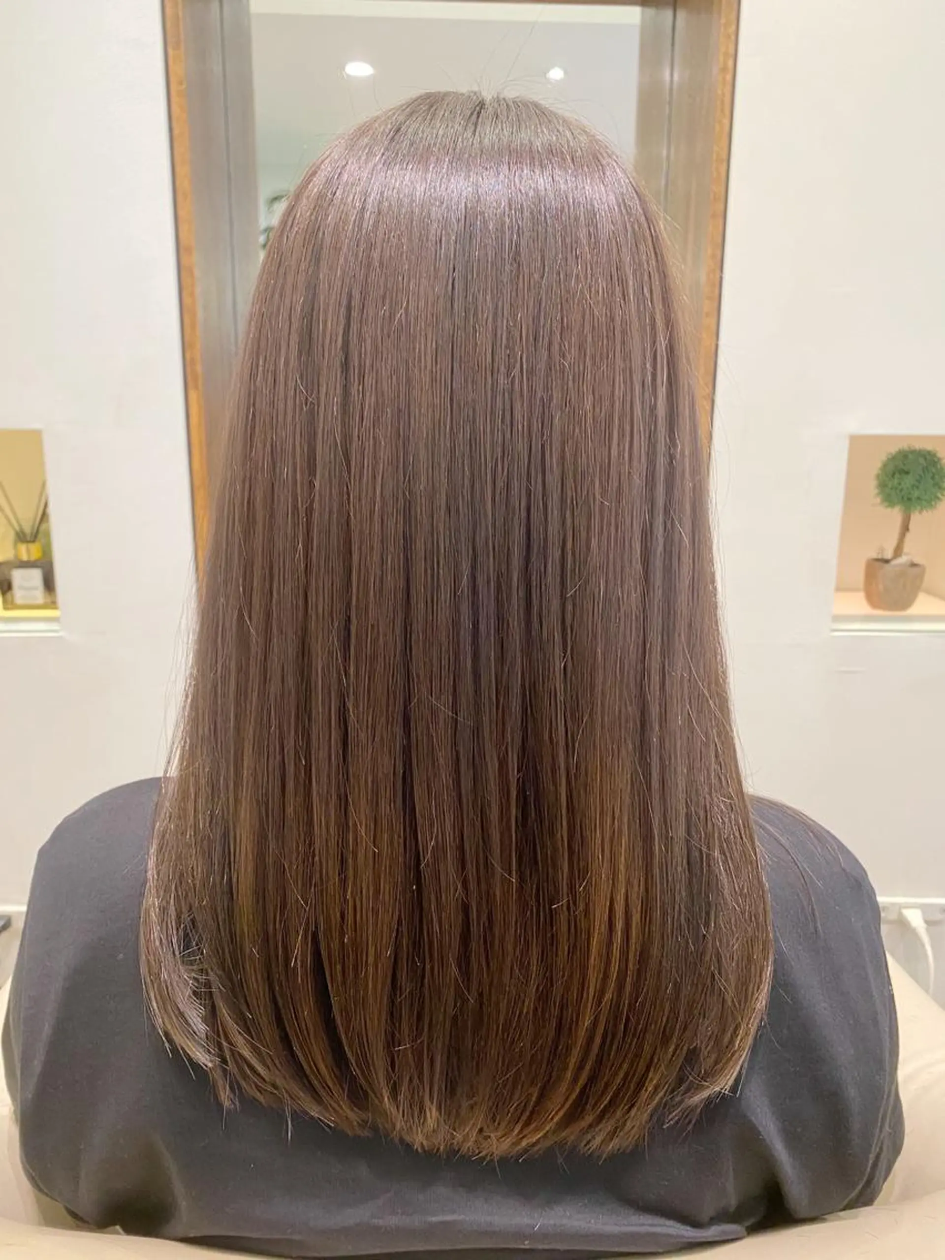 セミロング カラー カット ヘアカラー トリートメント 入江 允のヘアスタイル