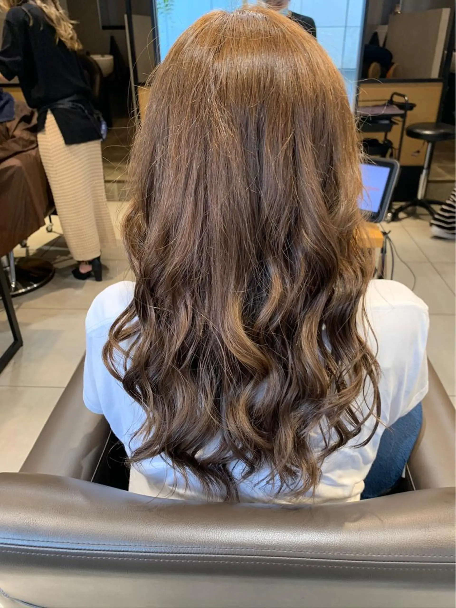 カラー ASONE所属・小出 健介のヘアスタイル