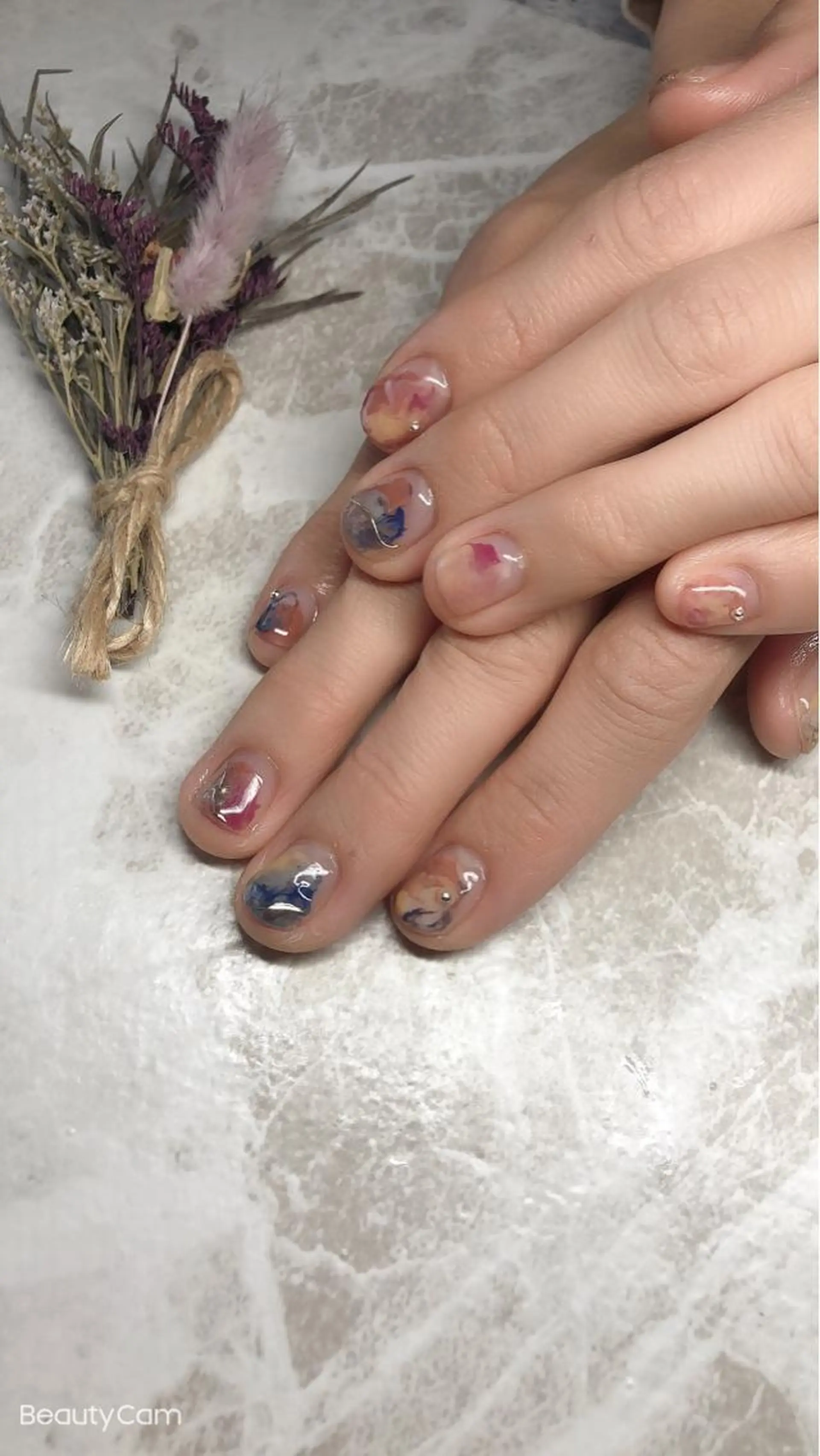 ネイル 内田 奈津美のネイルデザイン