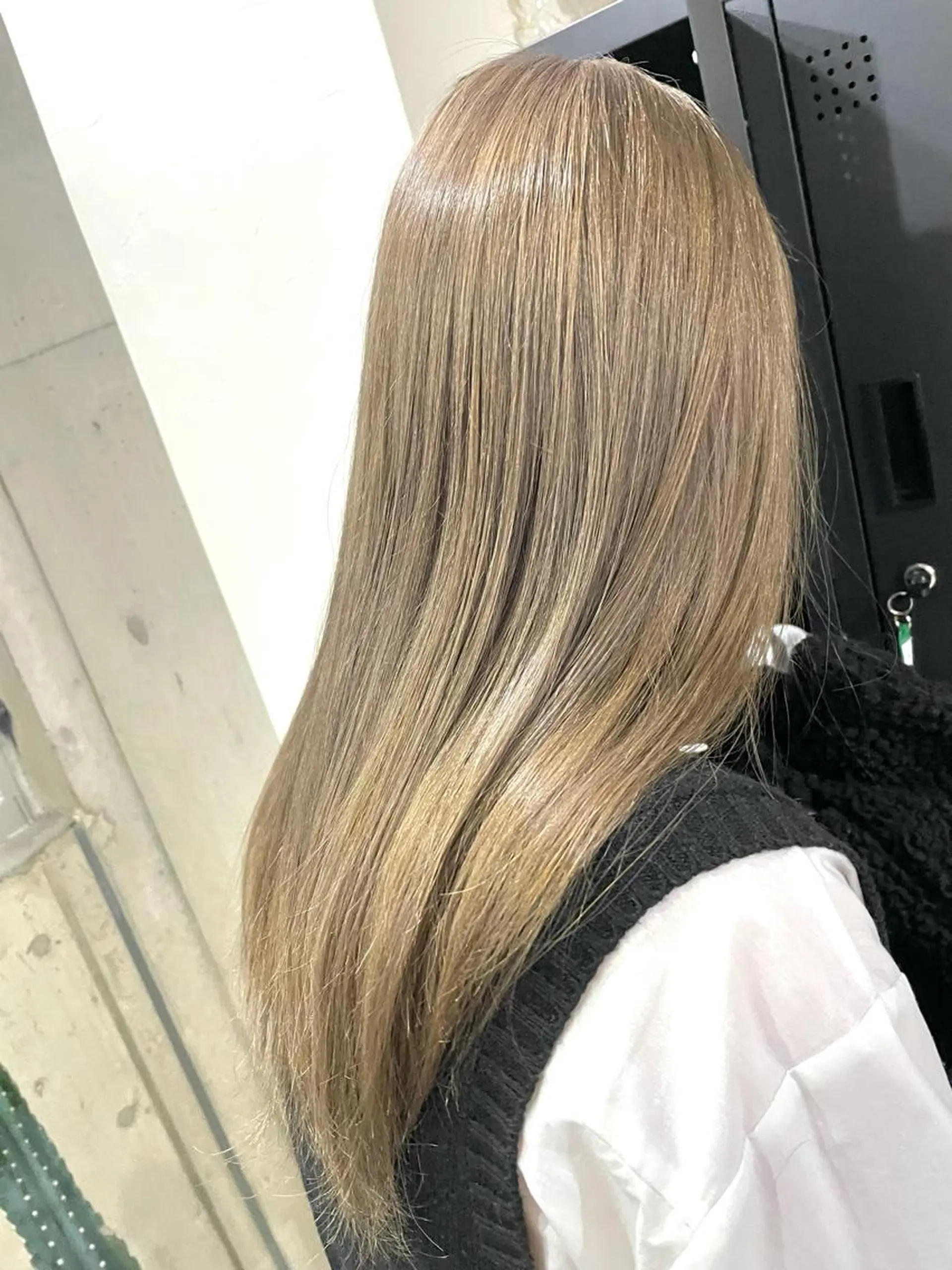 ロング カラー Kvell&Co.所属・李（り) 泉昊(せんこう)のヘアスタイル