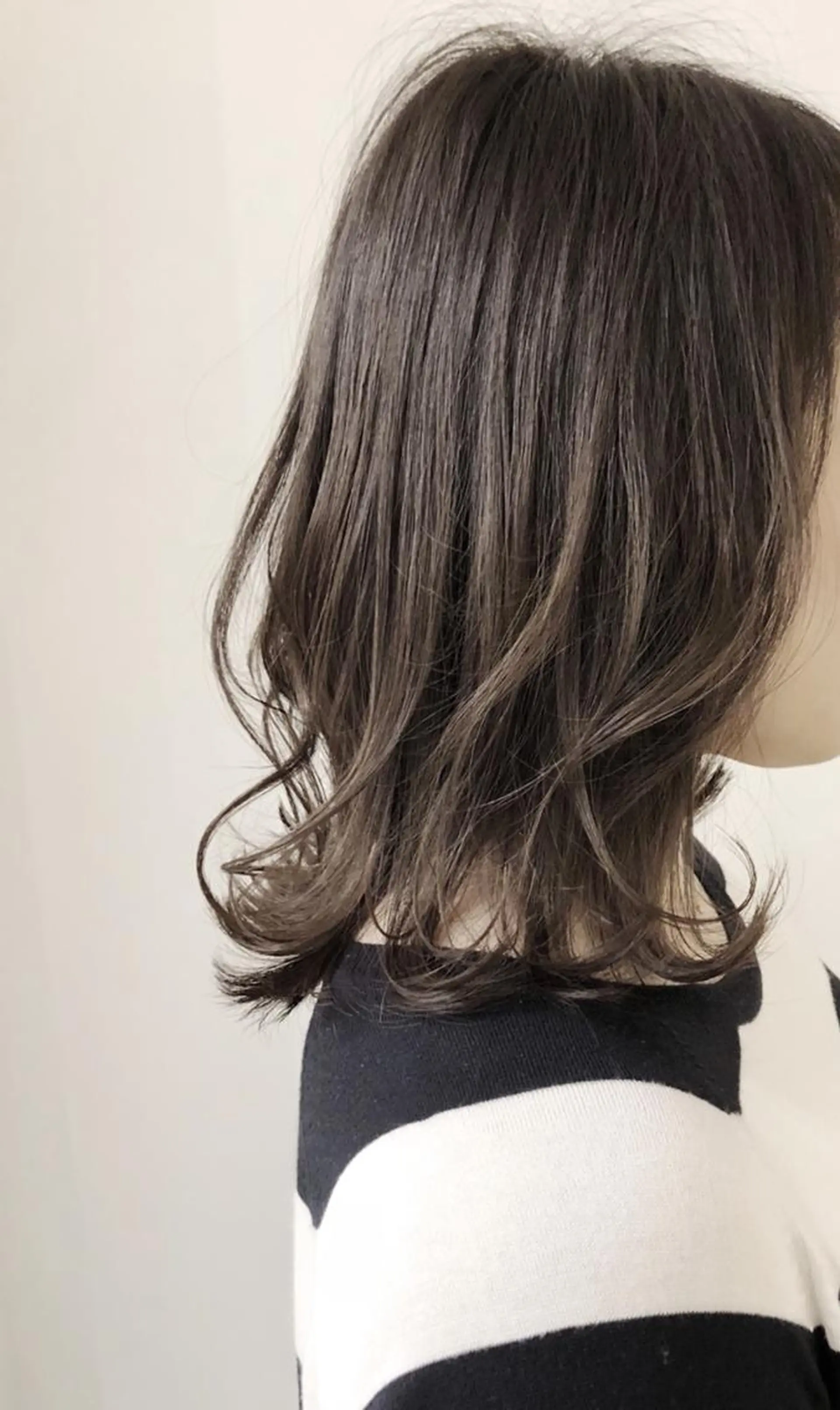 ミディアム 久保 敏之のヘアスタイル