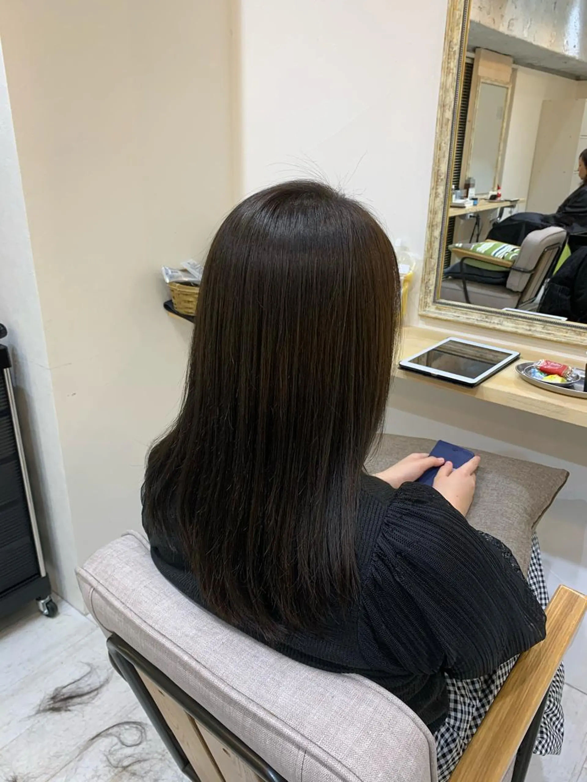 セミロング カラー アディクシーカラー ブルーカラー カット ヘアカラー 山本 悟志のヘアスタイル