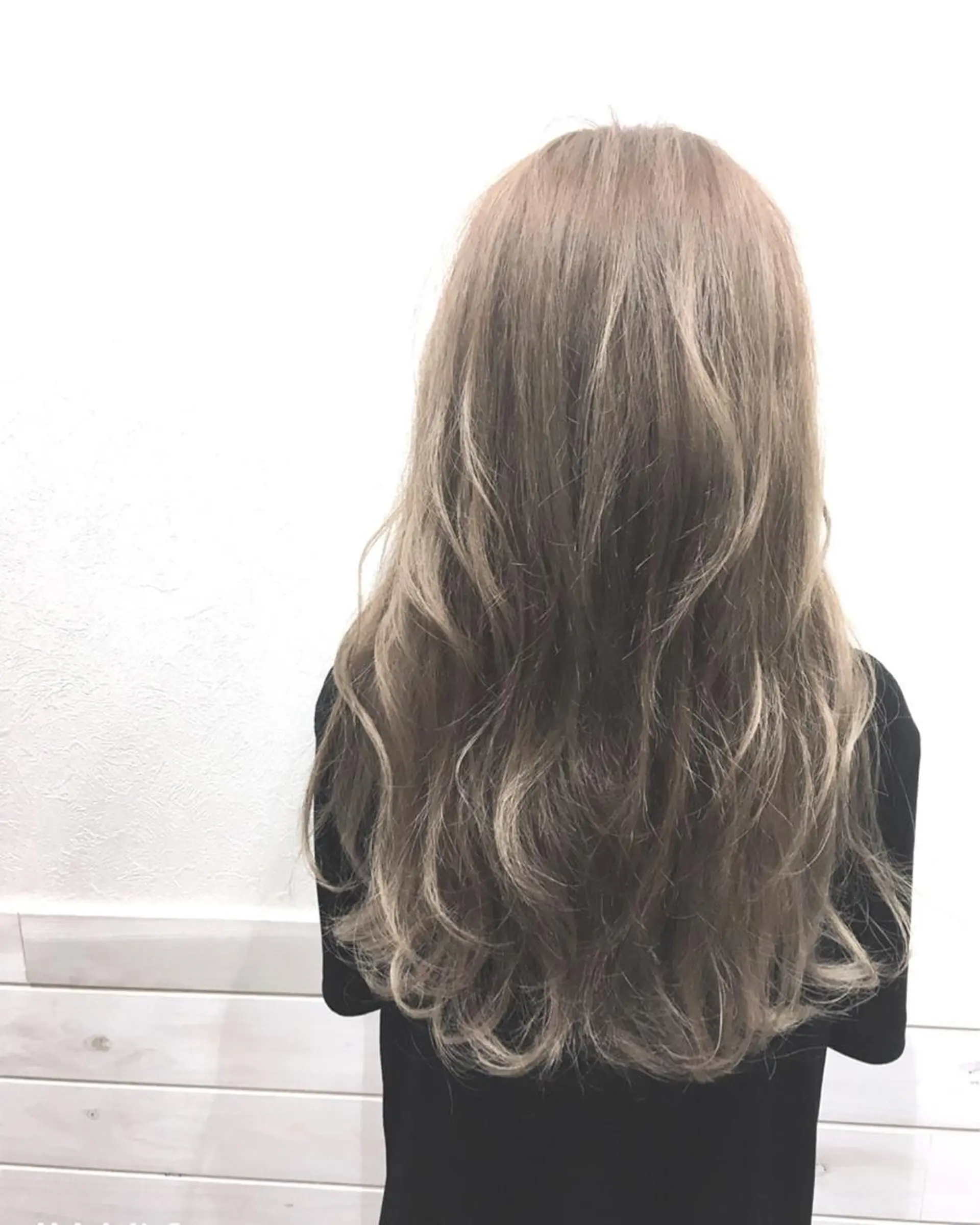 ロング カラー バレイヤージュ ブリーチ ブロンド ダブルカラー グラデーションカラー ヘアカラー memento 斎藤大覚のヘアスタイル