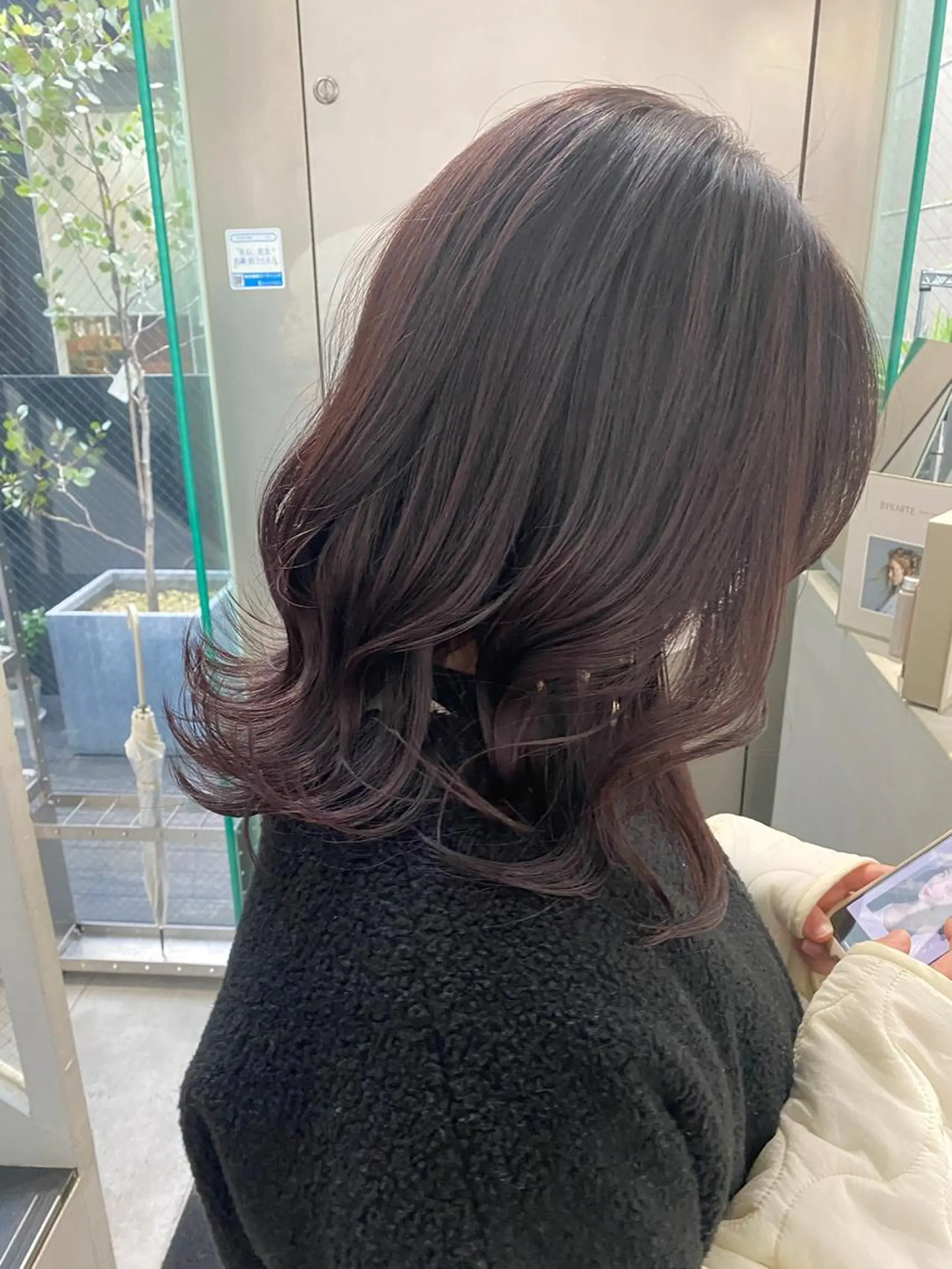 ミディアム カラー ブラウンカラー ピンクカラー ピンクブラウン とびまつ /ショート/脱白髪染のヘアスタイル