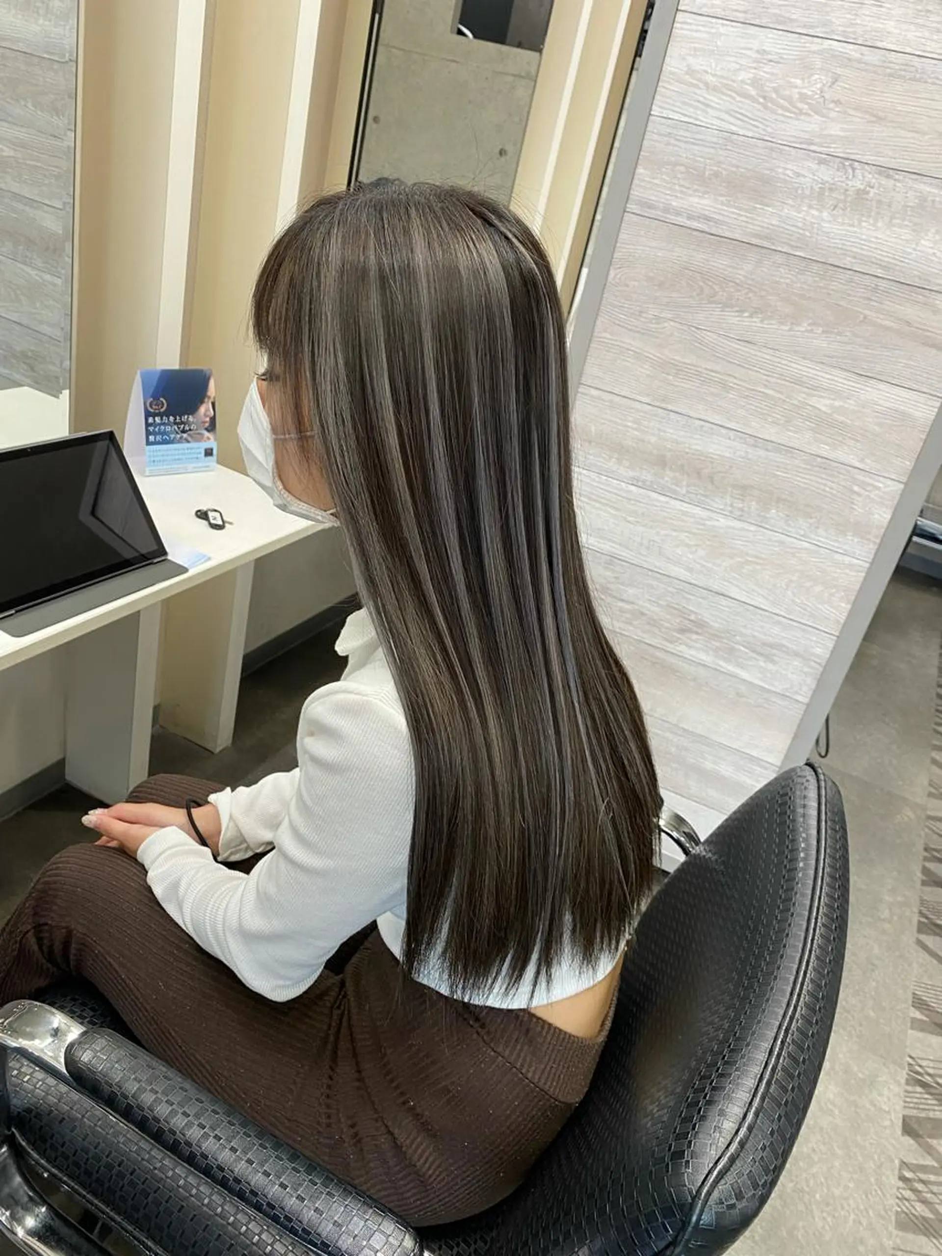 ロング カラー ハイライトカラー ハイライト Coeur所属・いち かのヘアスタイル