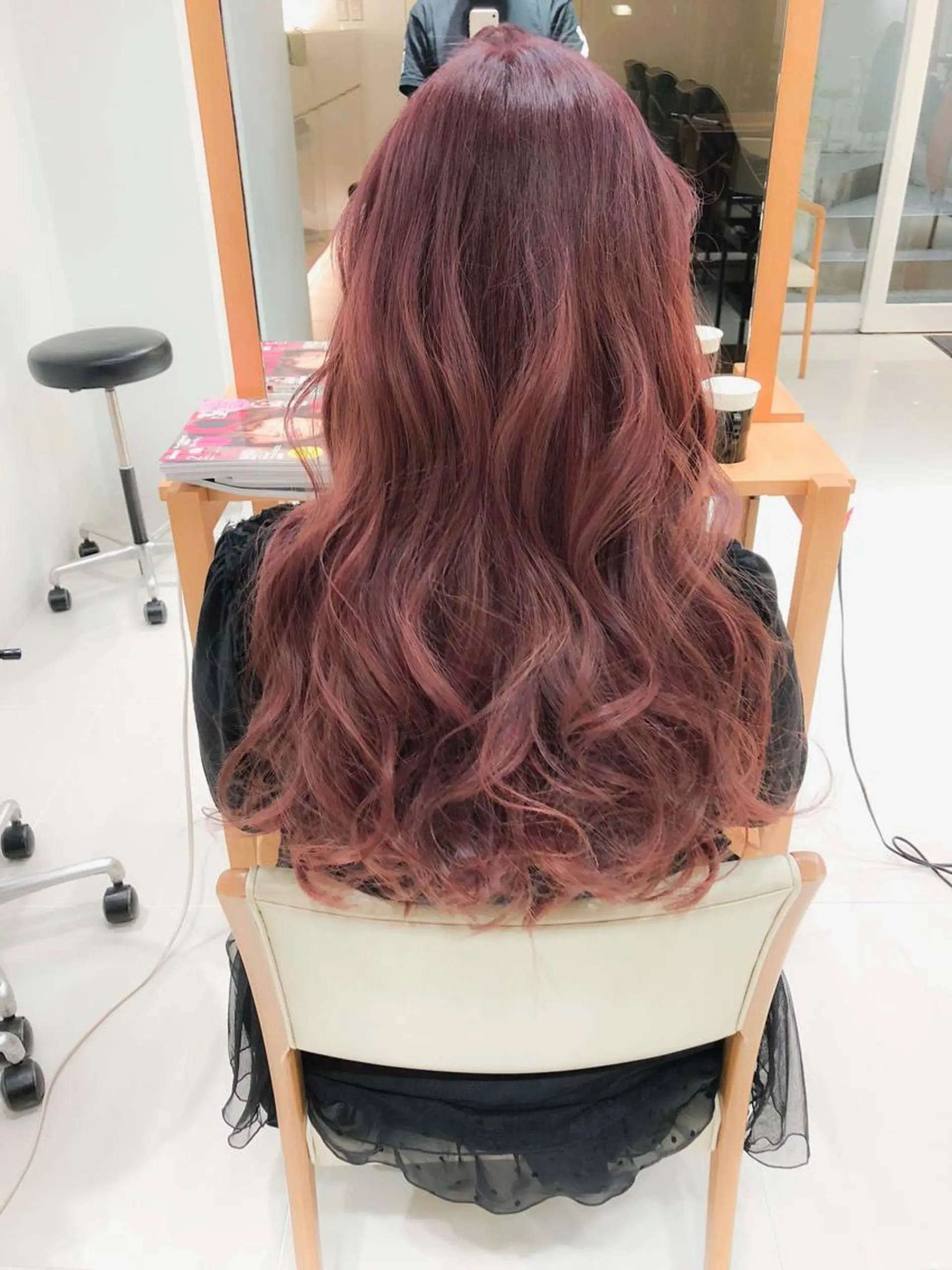ロング カラー レッドカラー Days 透明感カラーのヘアスタイル