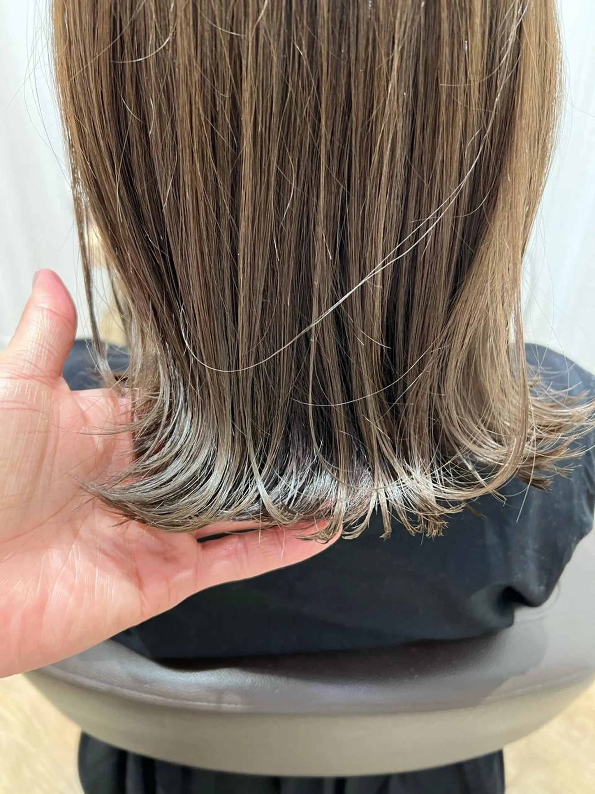 ミディアム カラー ベージュカラー ミルクティーベージュ 白髪ぼかし/髪質改善 梅原響輝のヘアスタイル