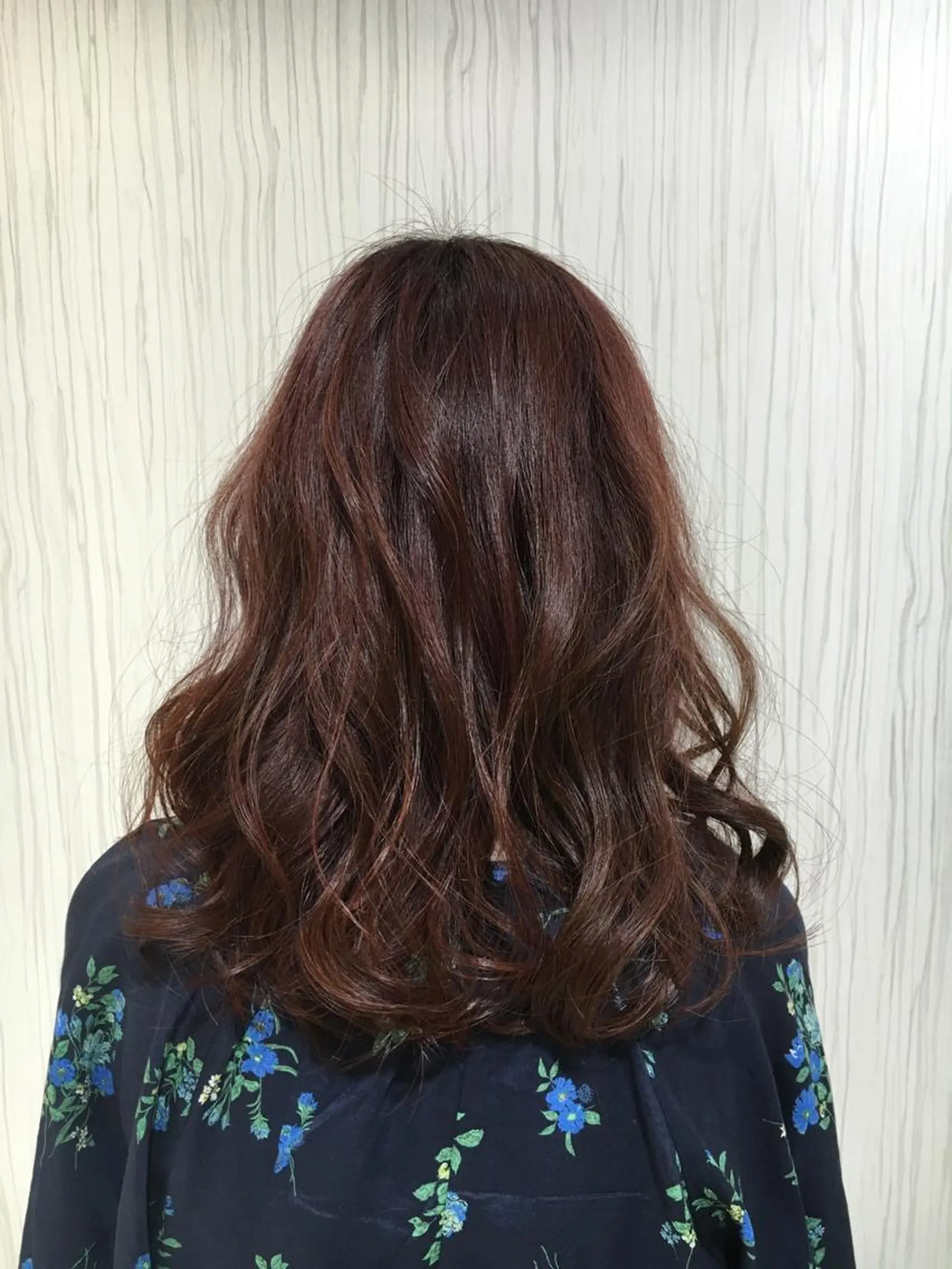 ミディアム セミロング ロング カラー パーマ レッドカラー ✨艶髪✨透明感✨ 山内大樹のヘアスタイル