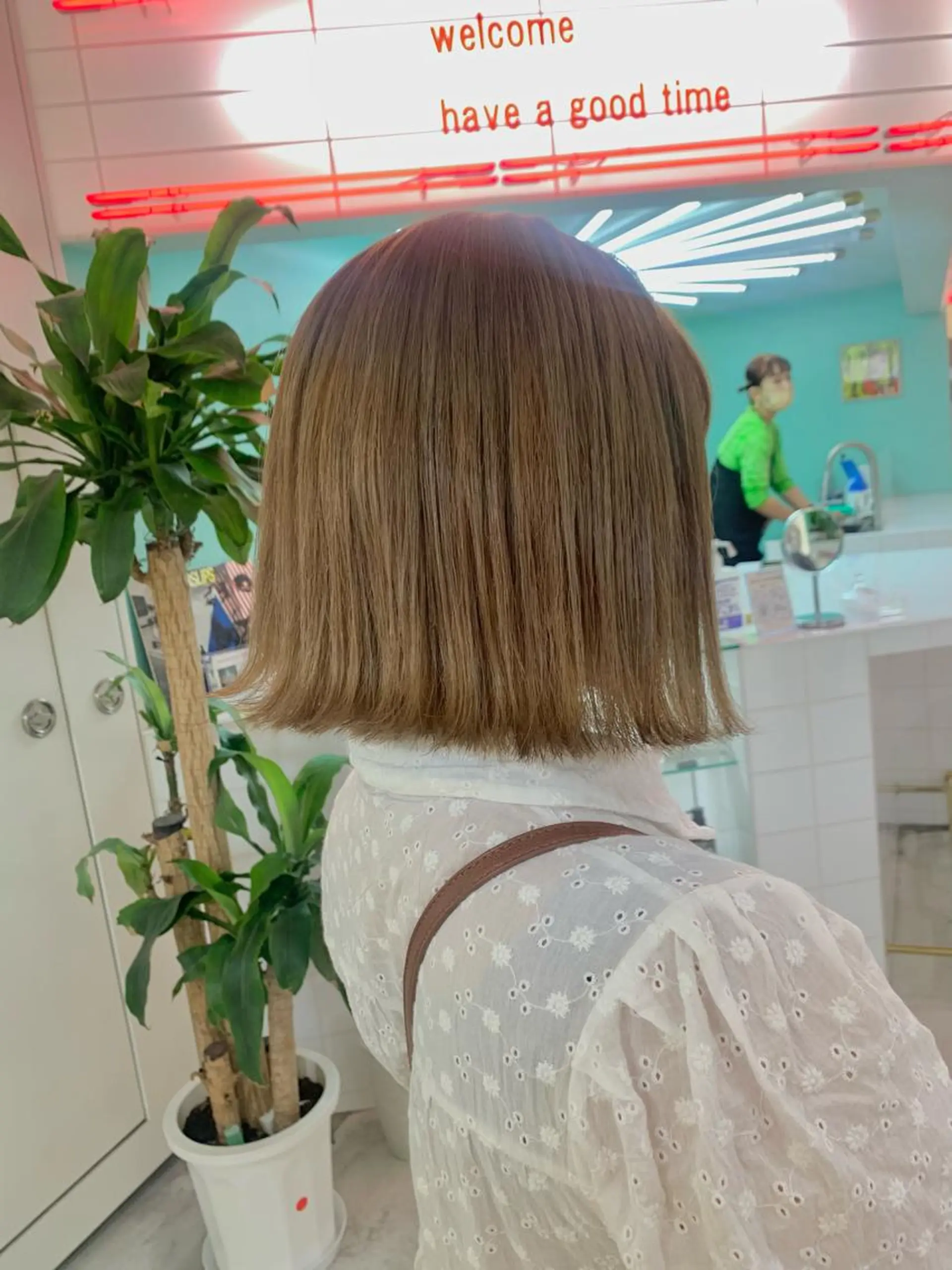 ショート カラー ヘアアレンジ 🧨ブリーチー×ボブ レイヤー💎じゅえるのヘアスタイル