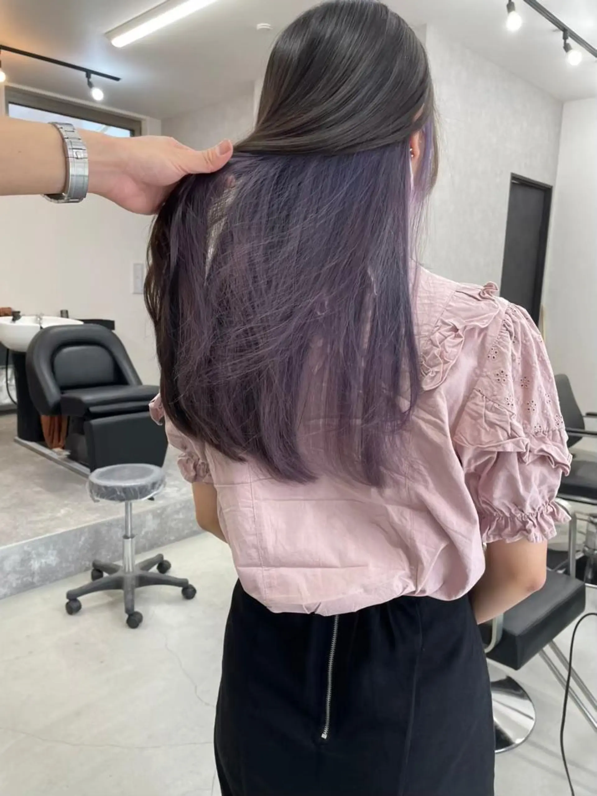 ミディアム カラー パーマ ヘアアレンジ アイブロウ マツエク・マツパ ネイル ショートボブ ミディアムパーマ バレイヤージュ ブリーチ ケアブリーチ カラー特化サロン大阪 ルービック江坂/新城のヘアスタイル