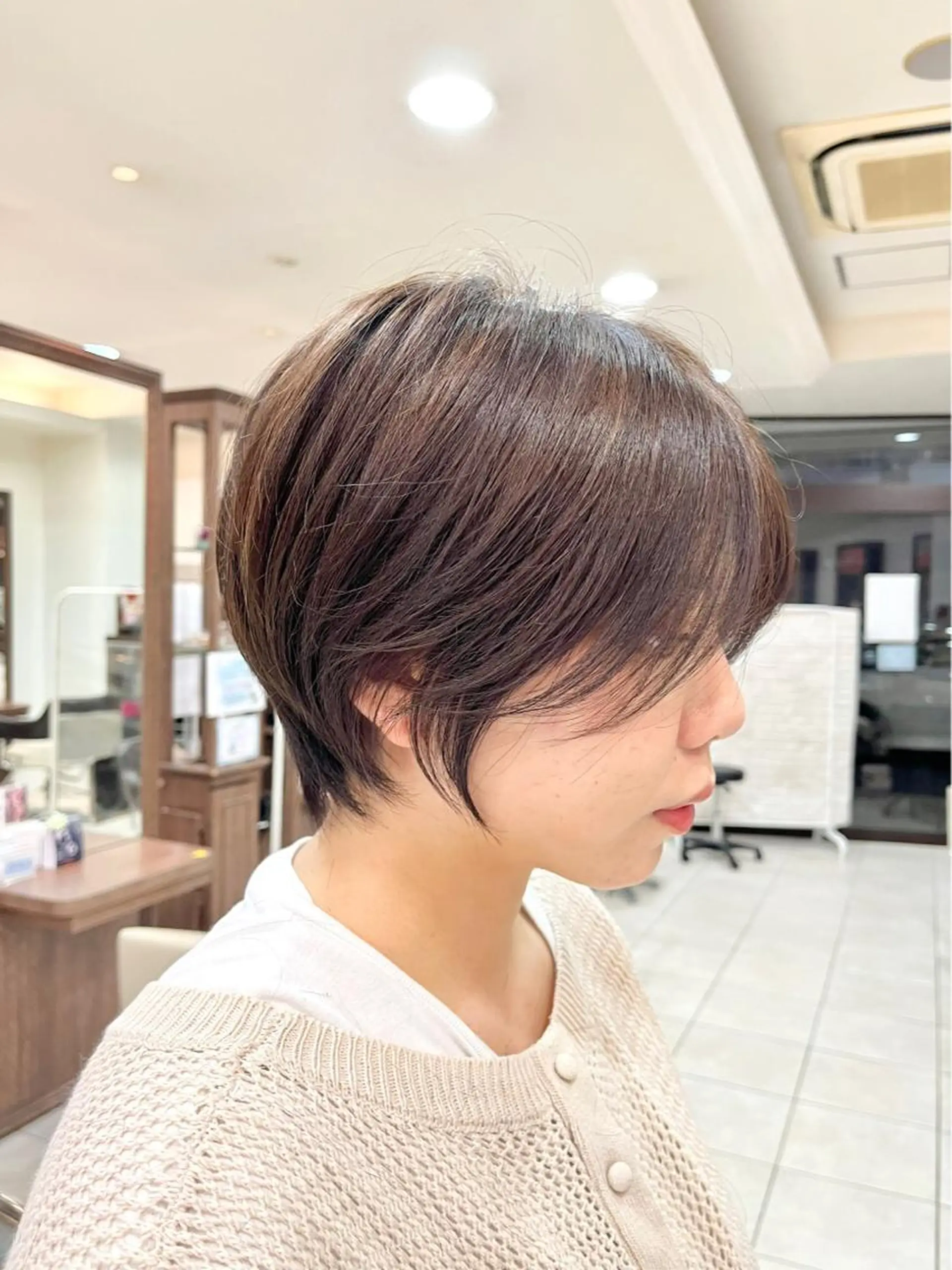 ショート ショートボブ ハンサムショート ボブ くびれヘア ハイライト カット トリートメント ✨髪質改善・縮毛矯正 専門美容室マーベルのヘアスタイル