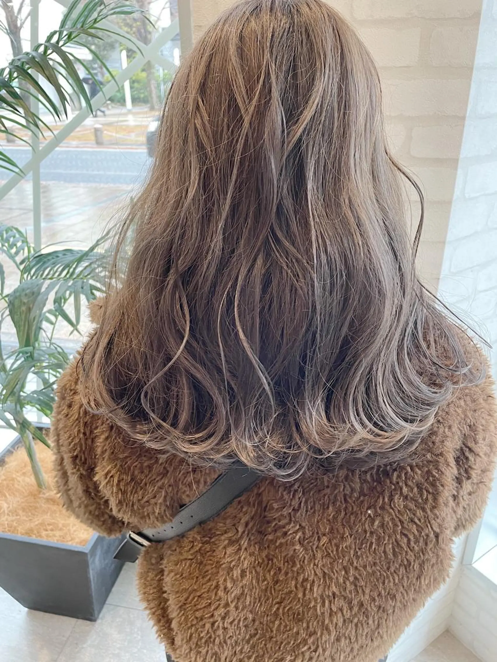 セミロング カラー ケアブリーチ /髪質 改善/古橋圭史郎のヘアスタイル