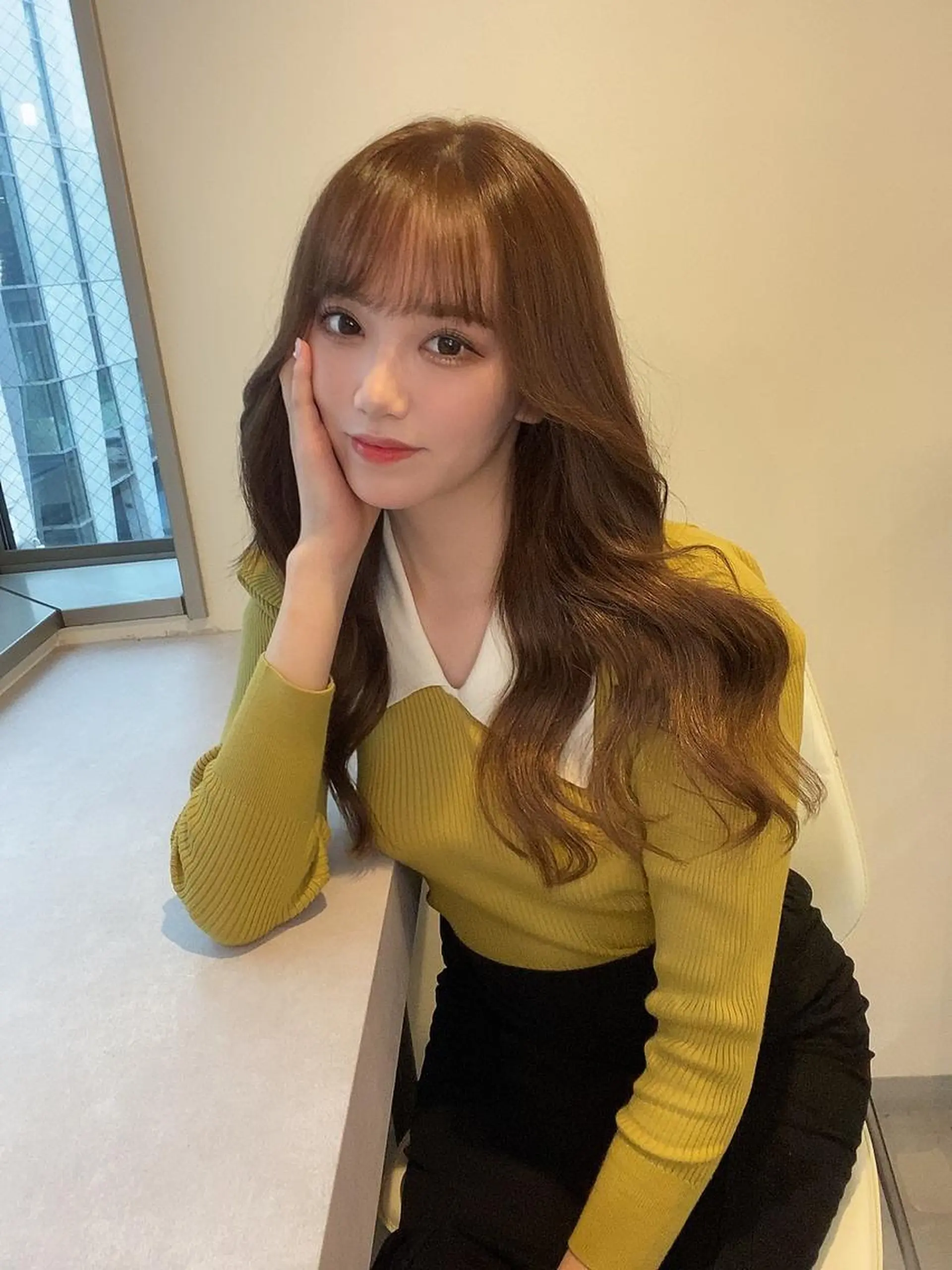 ロング アールバイニーナ所属・R by NINA アールバイニーナのヘアスタイル